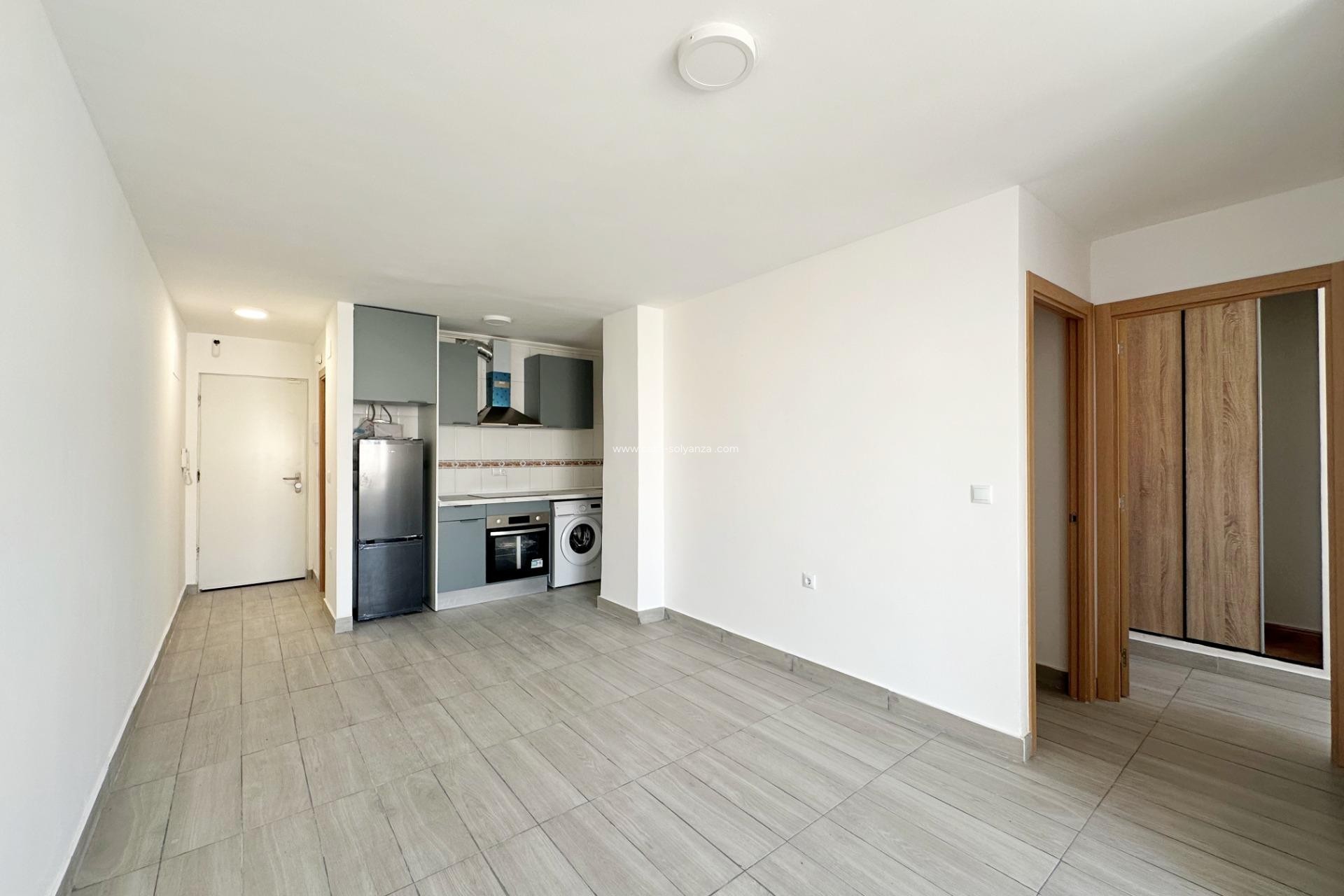 Reventa - Apartamento / piso - Torrevieja - Center