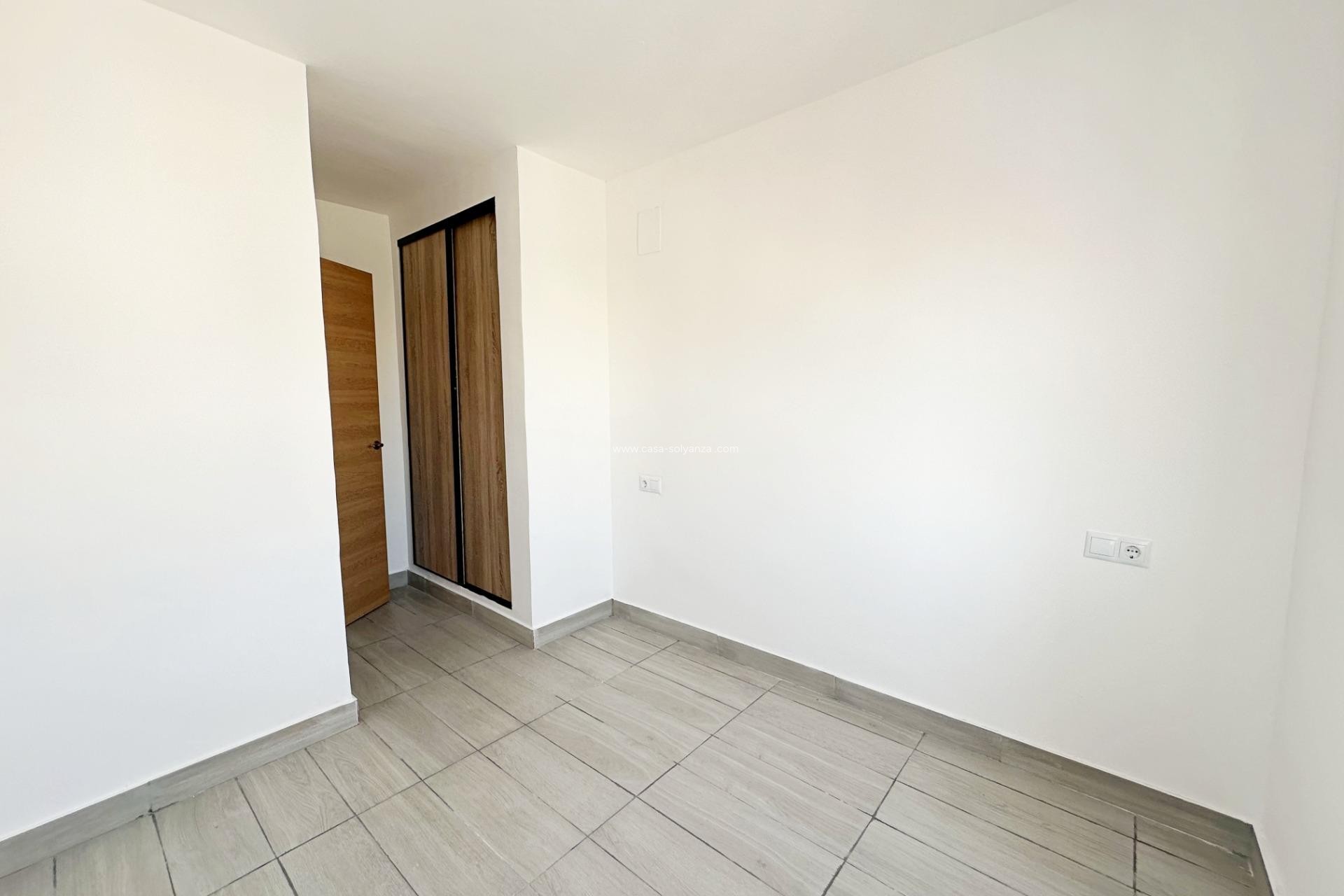 Reventa - Apartamento / piso - Torrevieja - Center