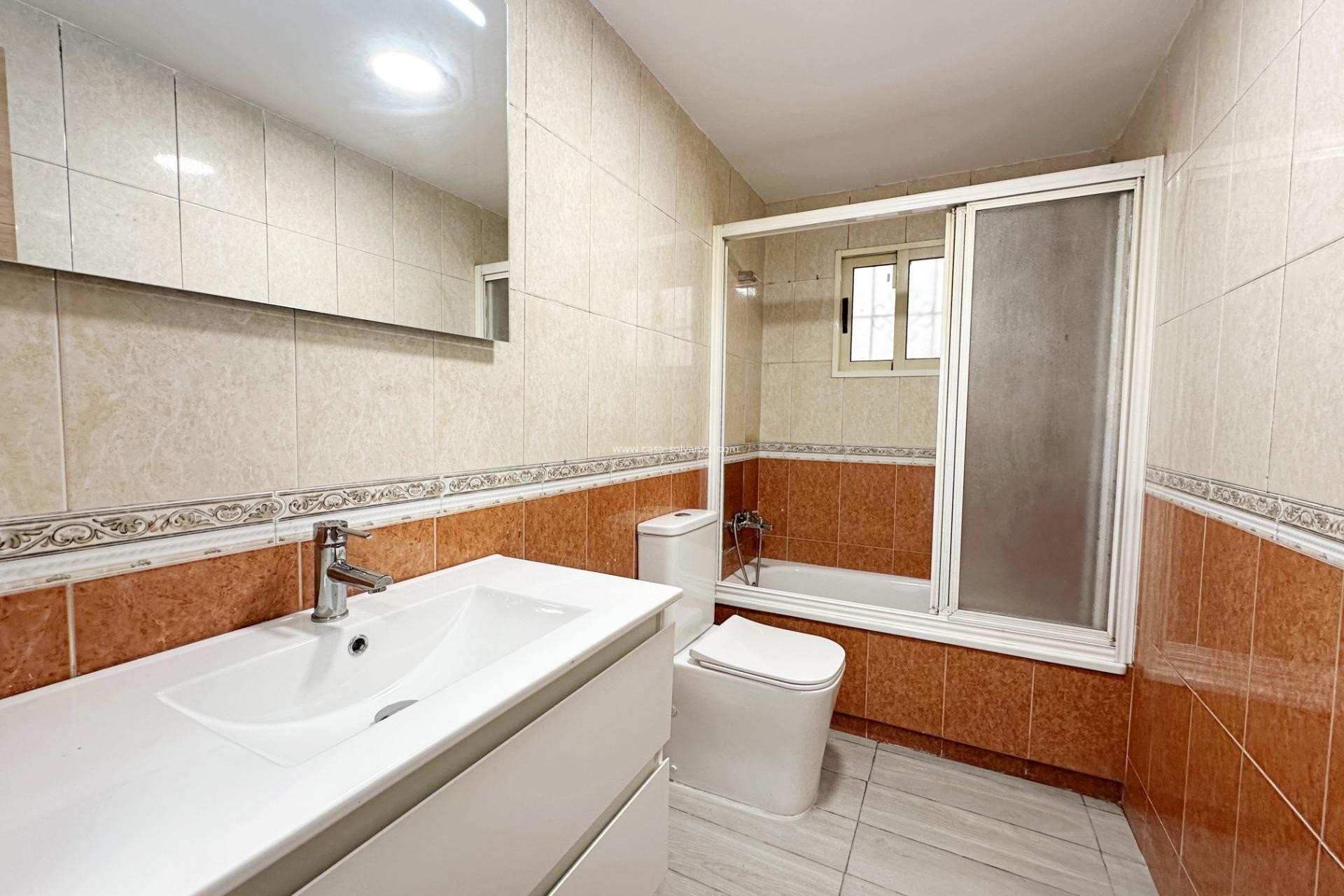 Reventa - Apartamento / piso - Torrevieja - Center
