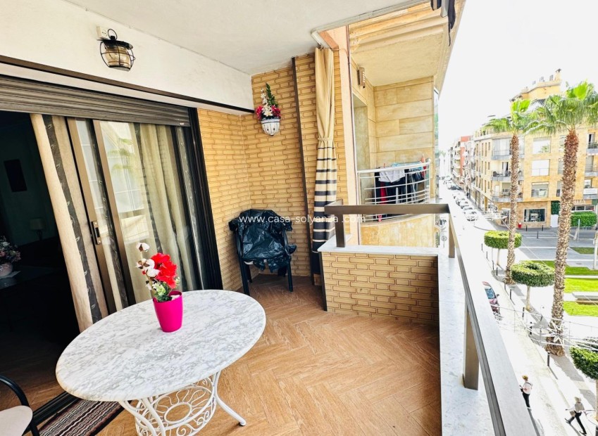 Reventa - Apartamento / piso - Torrevieja - Center