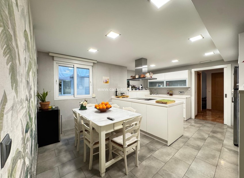 Reventa - Apartamento / piso - Torrevieja - Center