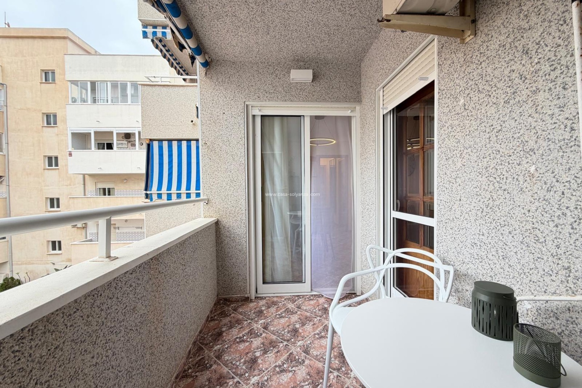 Reventa - Apartamento / piso - Torrevieja - Center