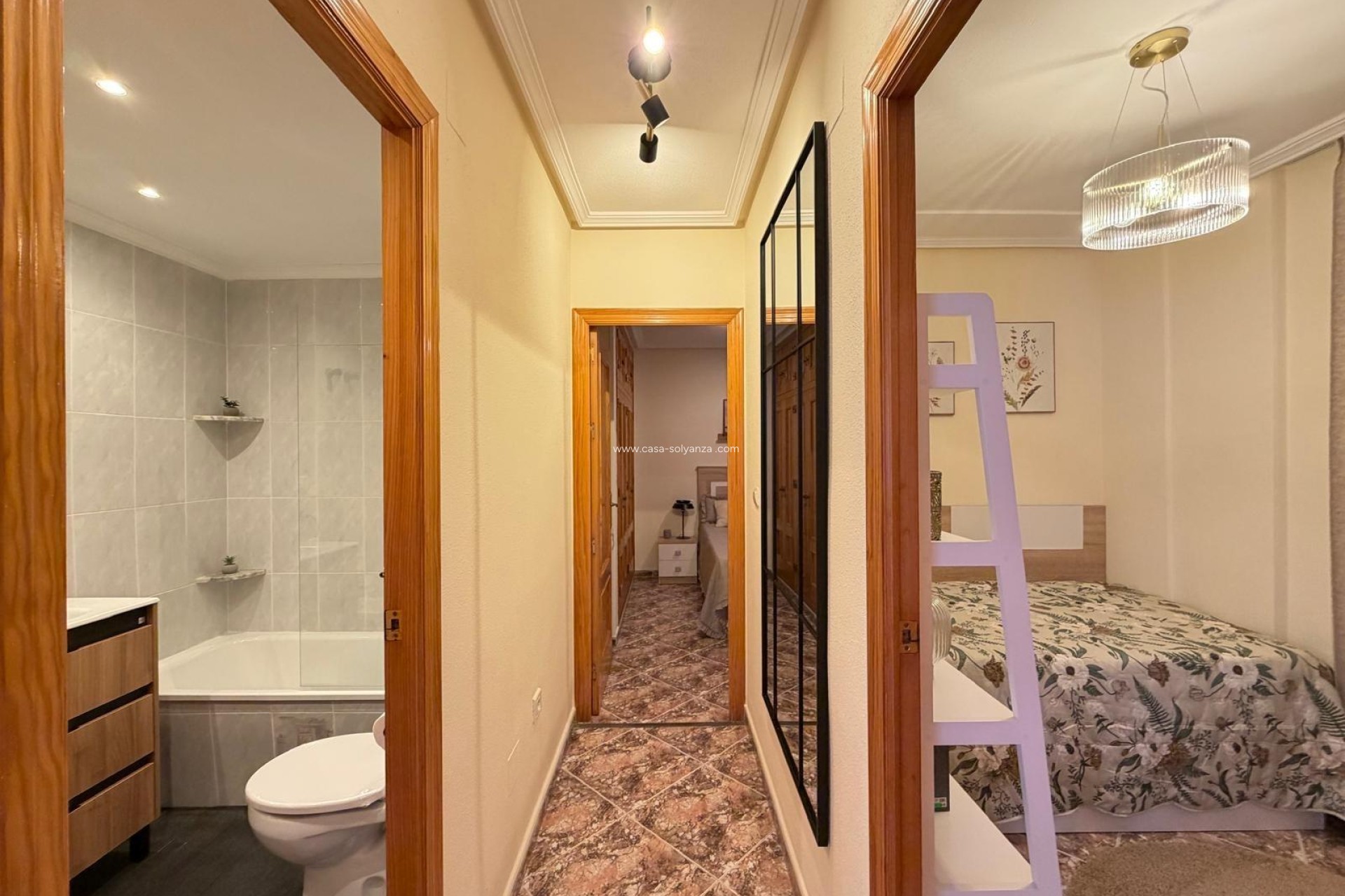 Reventa - Apartamento / piso - Torrevieja - Center