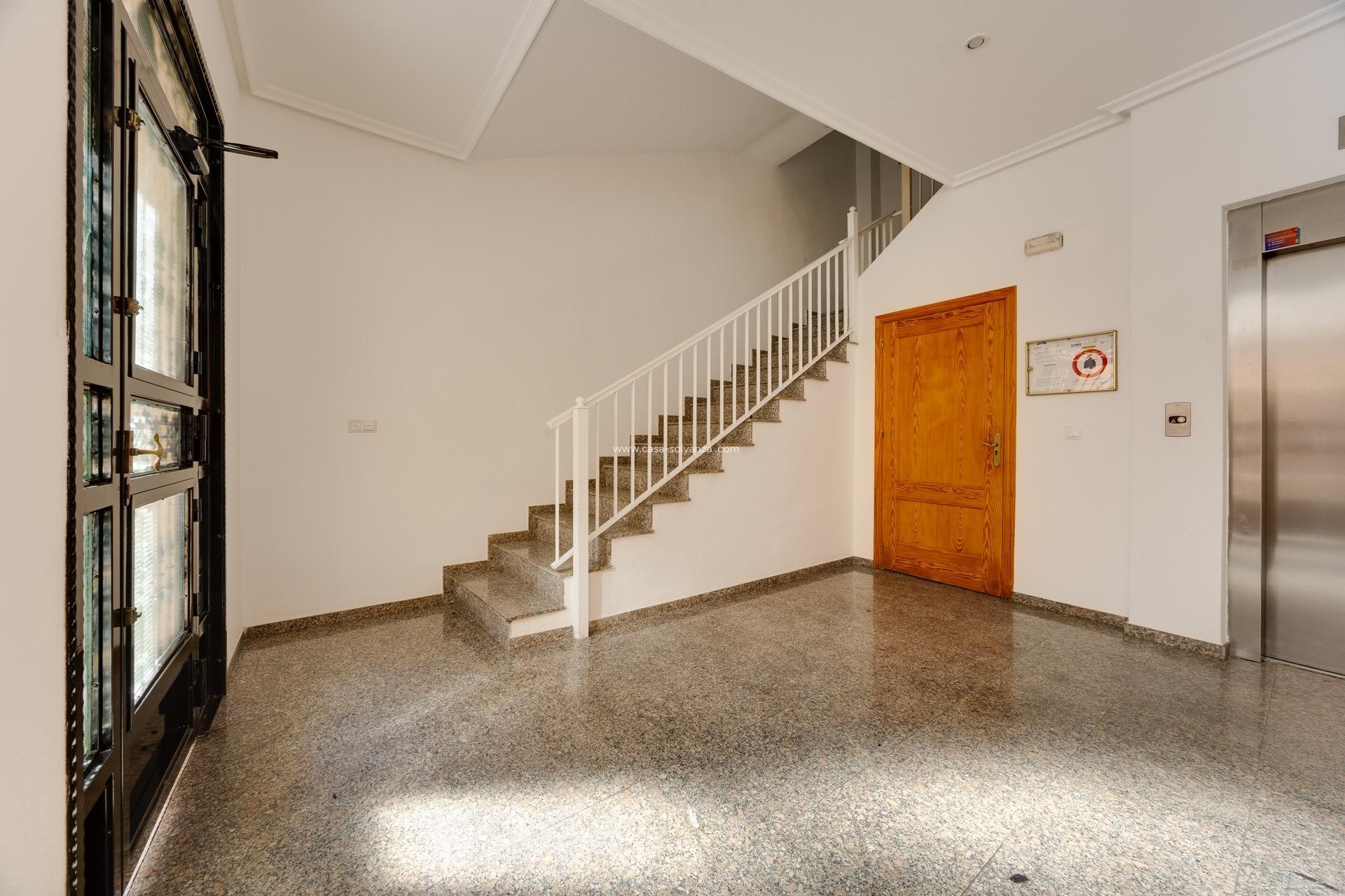 Reventa - Apartamento / piso - Torrevieja - Center