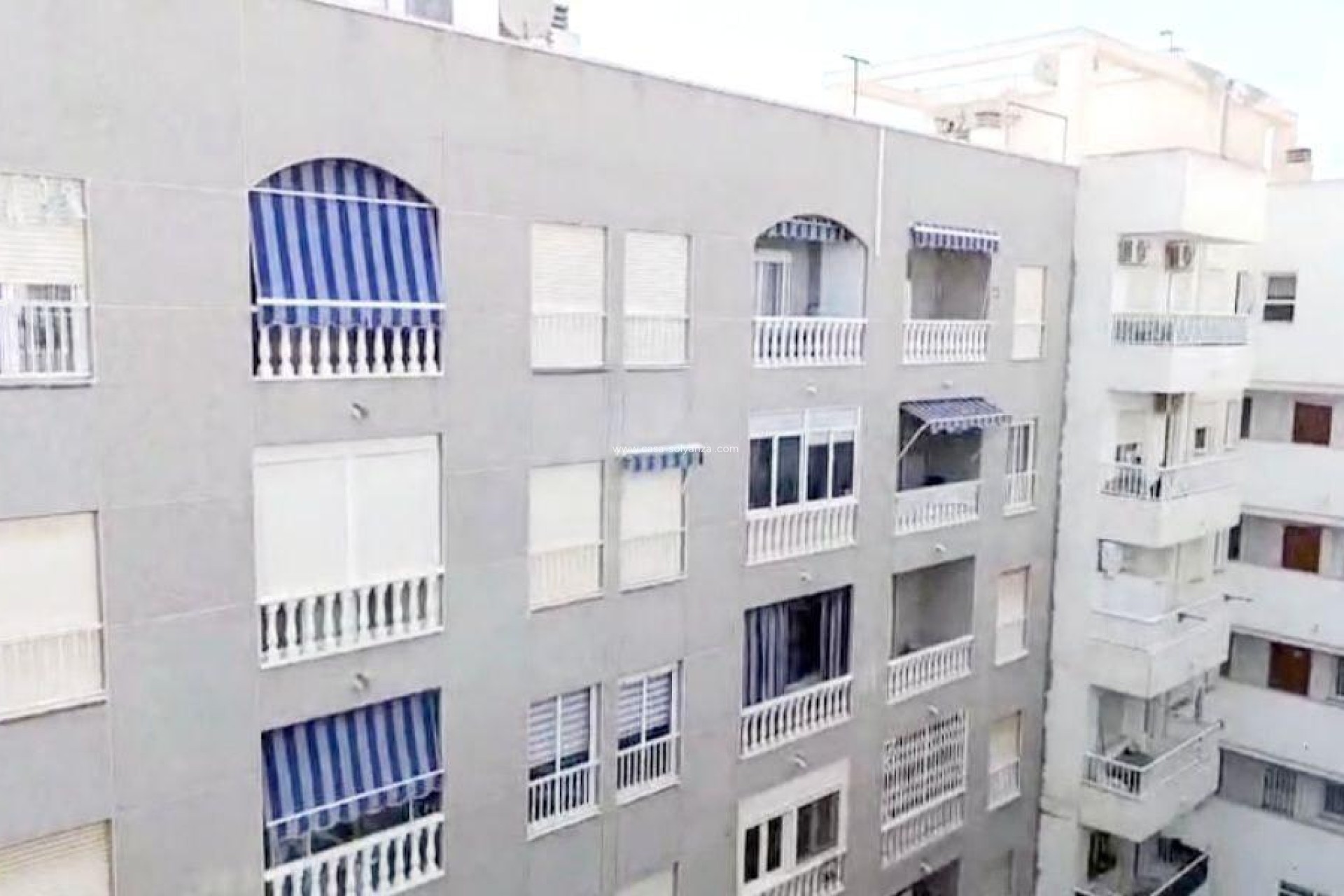 Reventa - Apartamento / piso - Torrevieja - Center