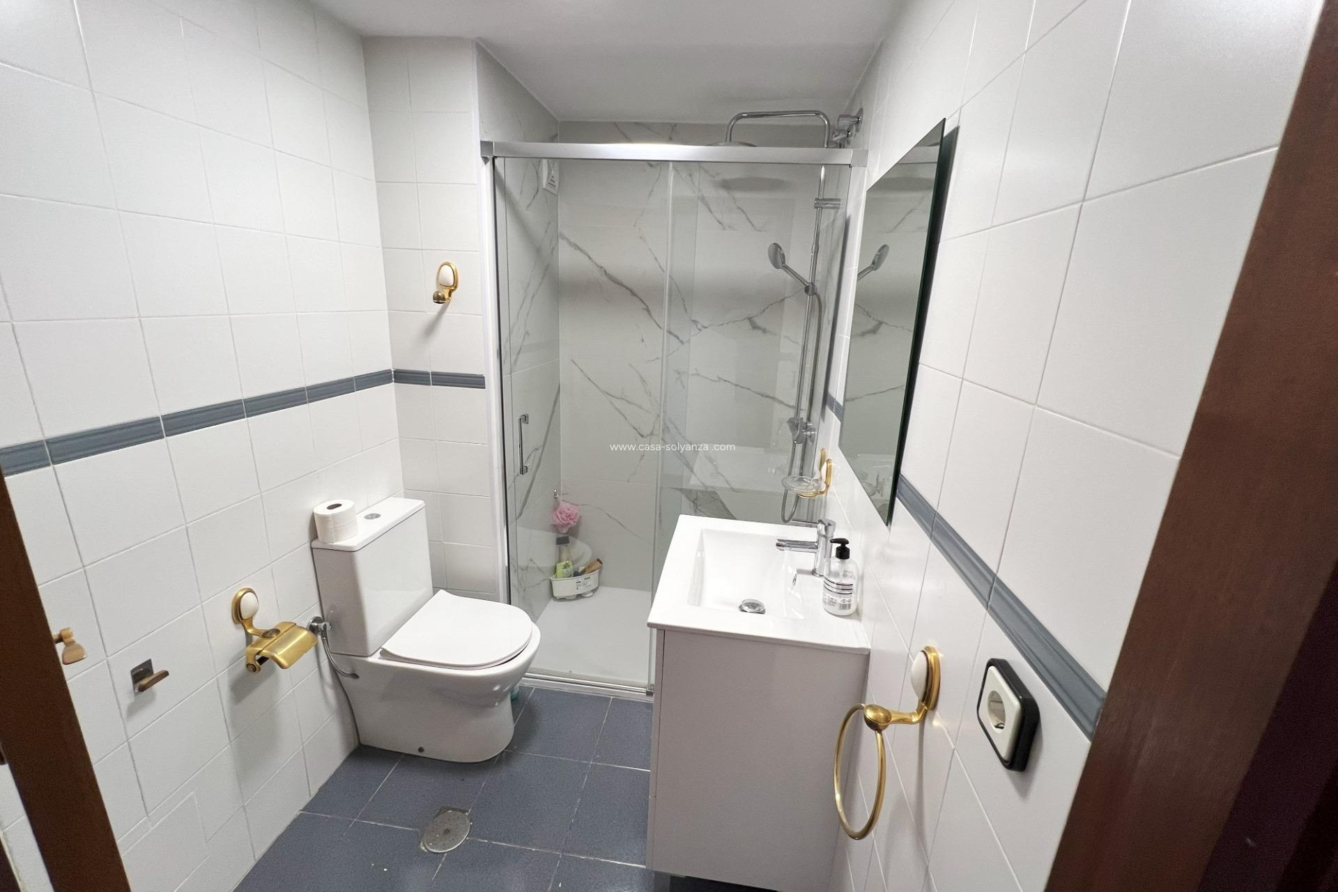 Reventa - Apartamento / piso - Torrevieja - Center