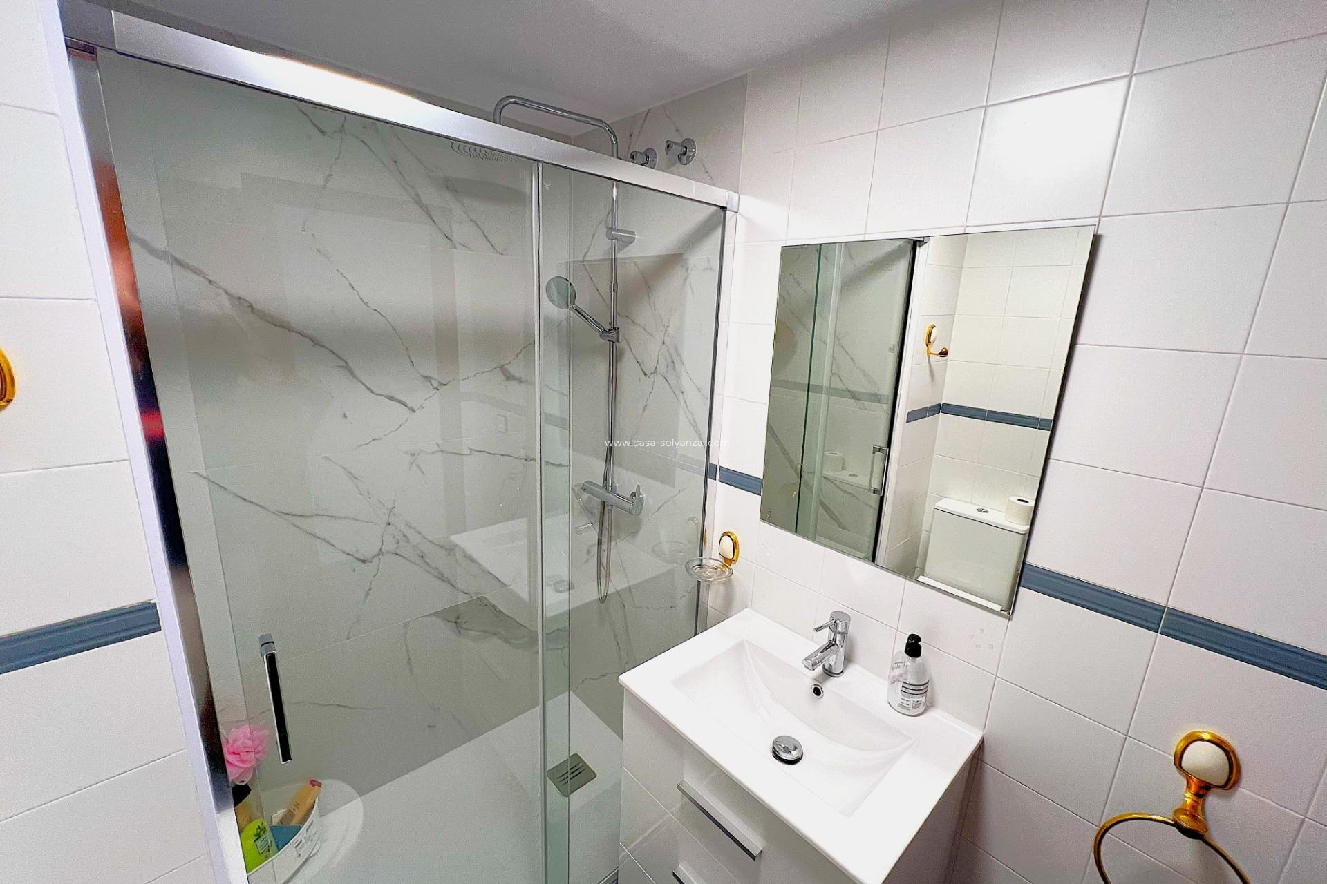 Reventa - Apartamento / piso - Torrevieja - Center