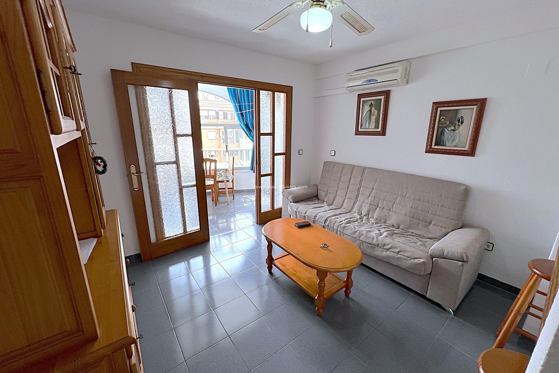 Reventa - Apartamento / piso - Torrevieja - Center