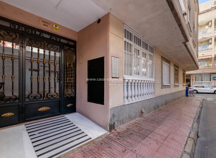Reventa - Apartamento / piso - Torrevieja - Center