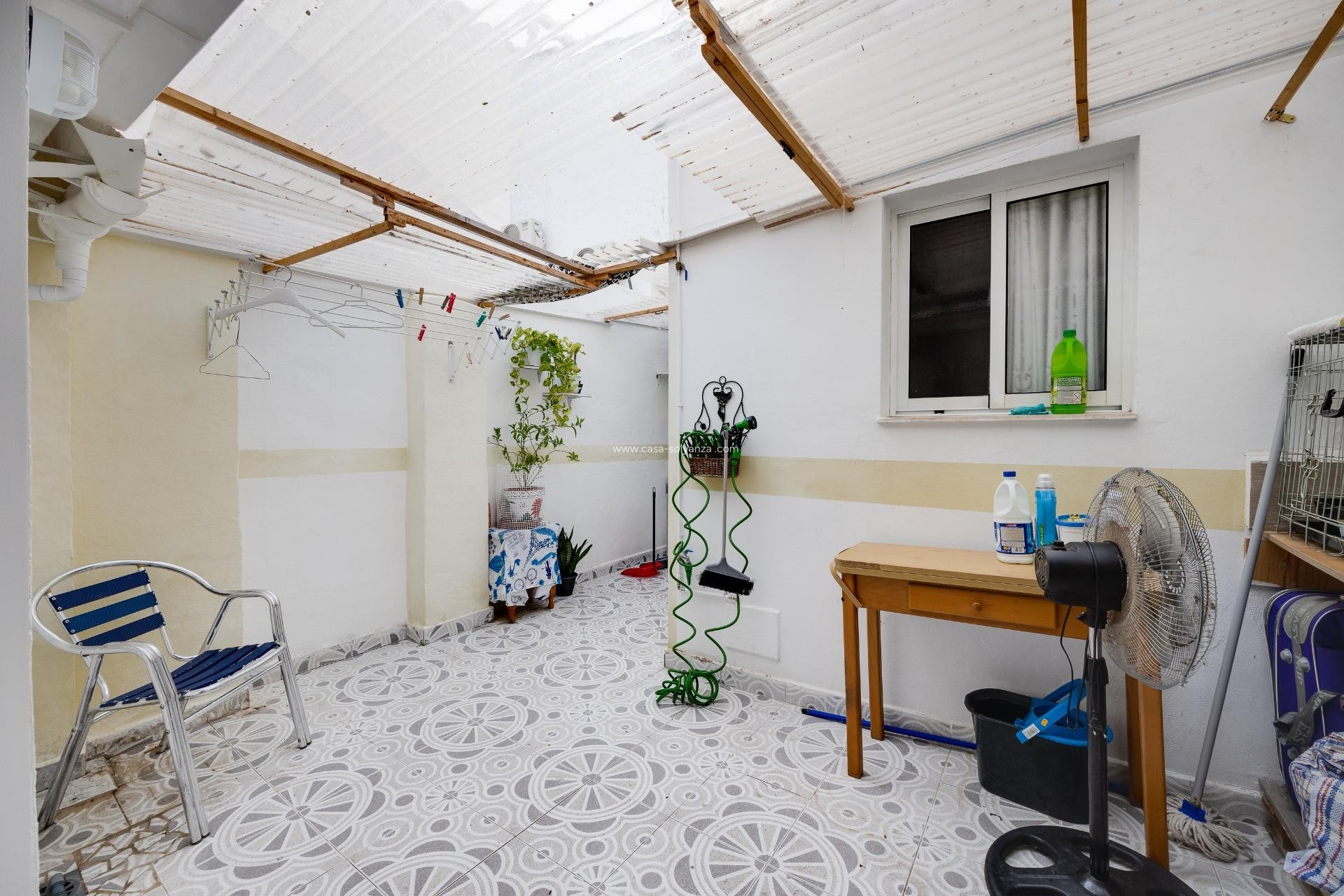 Reventa - Apartamento / piso - Torrevieja - Center