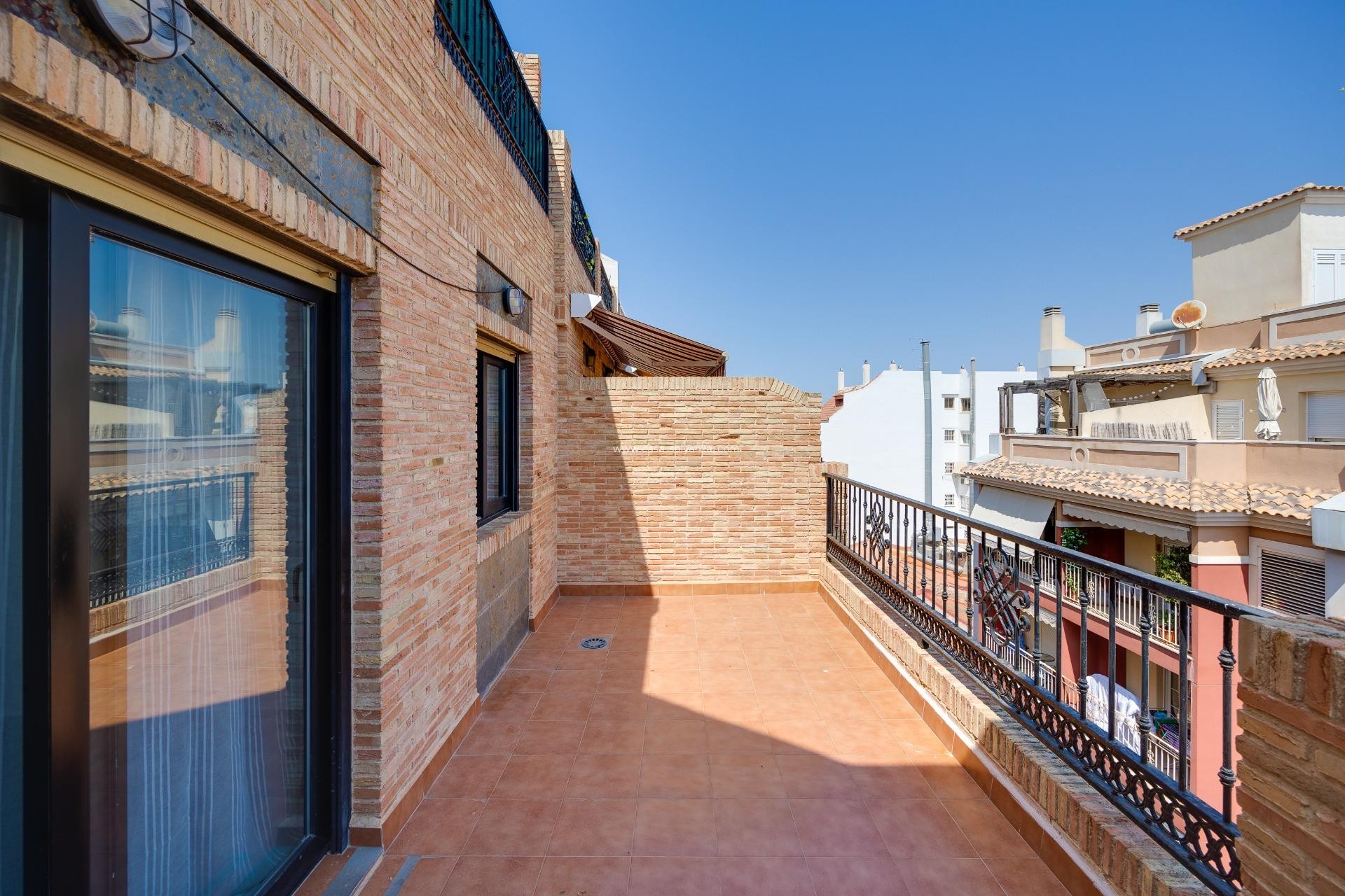 Reventa - Apartamento / piso - Torrevieja - Center