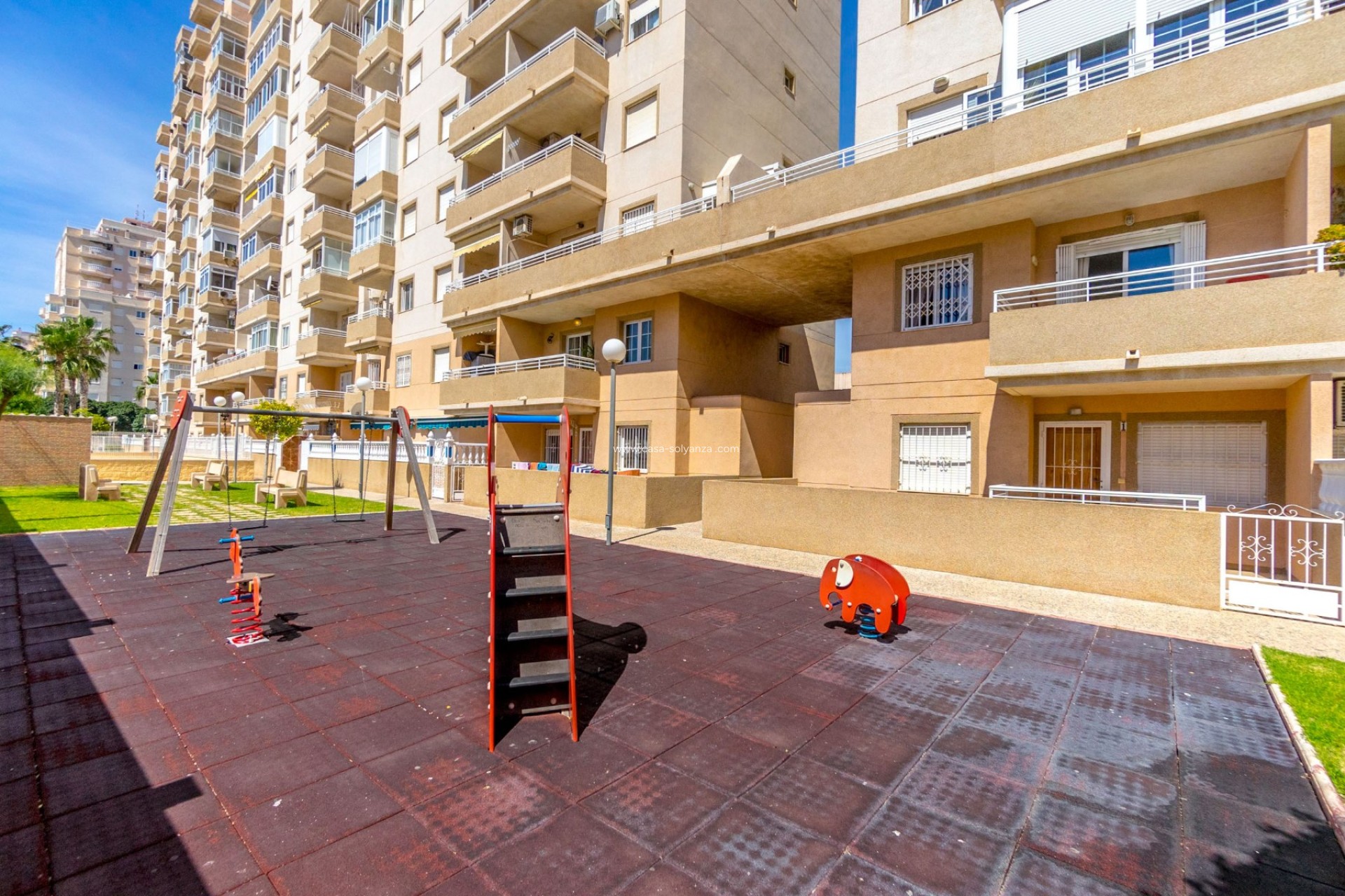 Reventa - Apartamento / piso - Torrevieja - Center