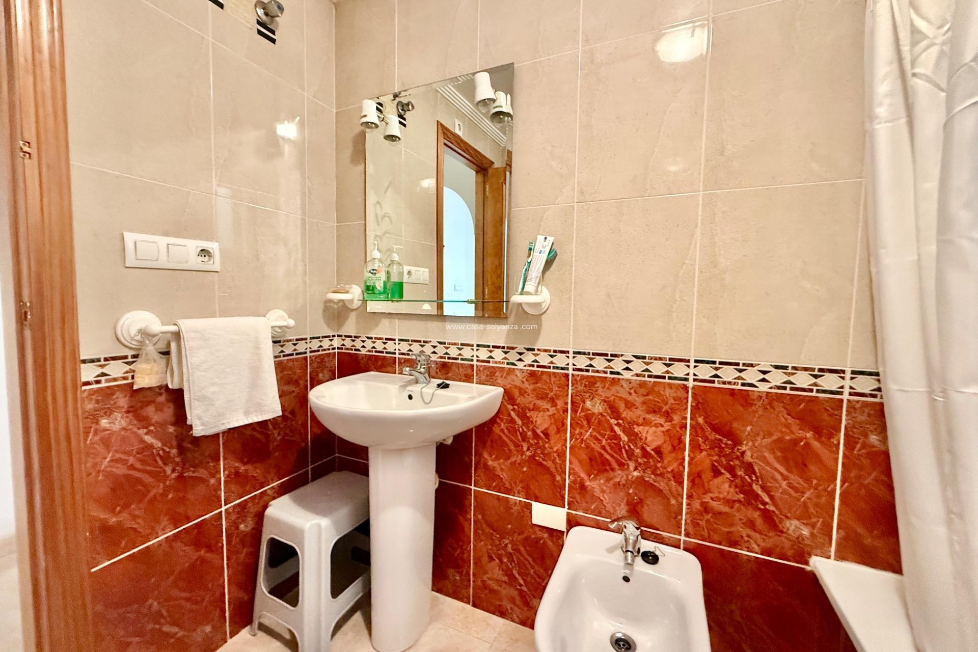 Reventa - Apartamento / piso - Torrevieja - Center