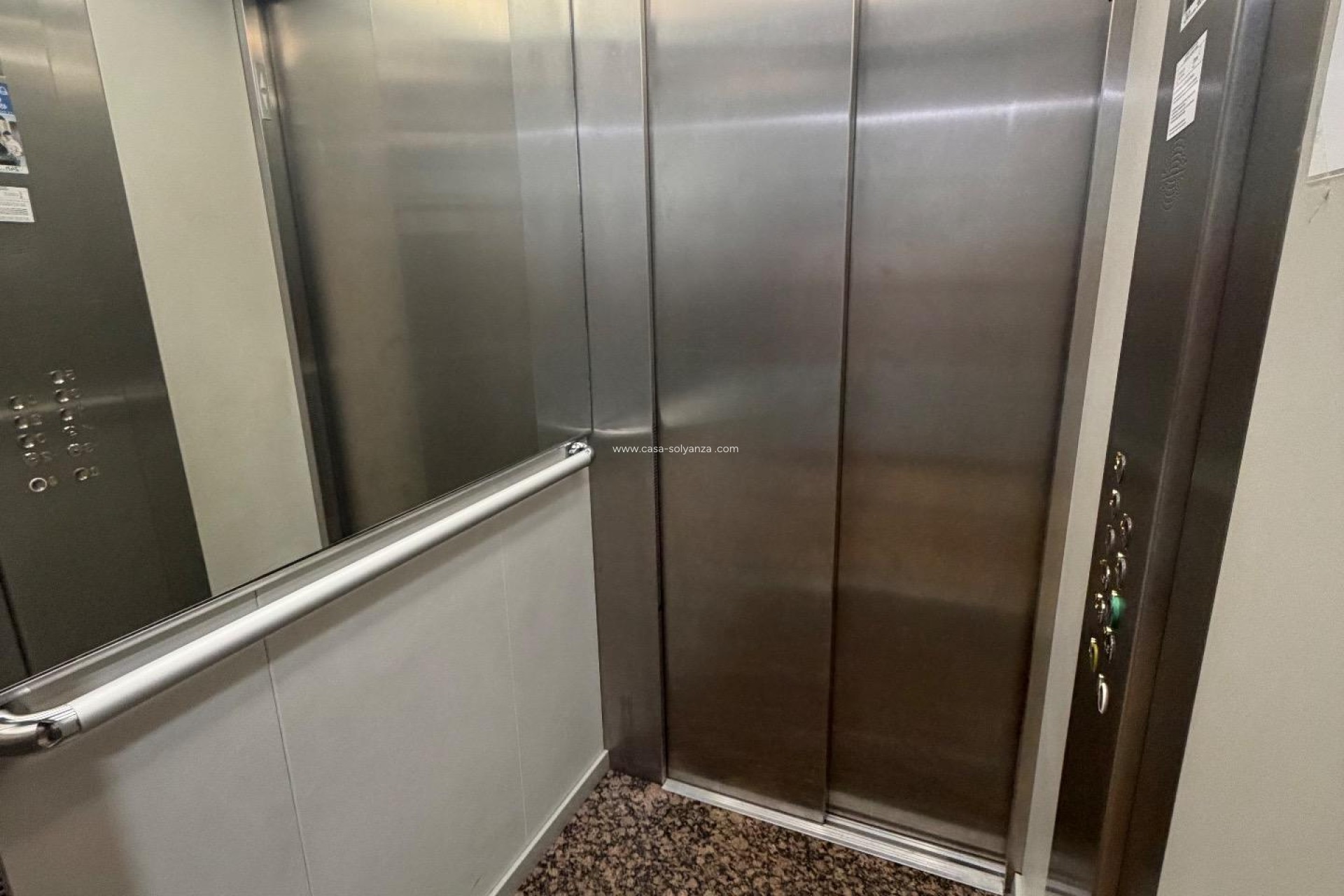 Reventa - Apartamento / piso - Torrevieja - Center