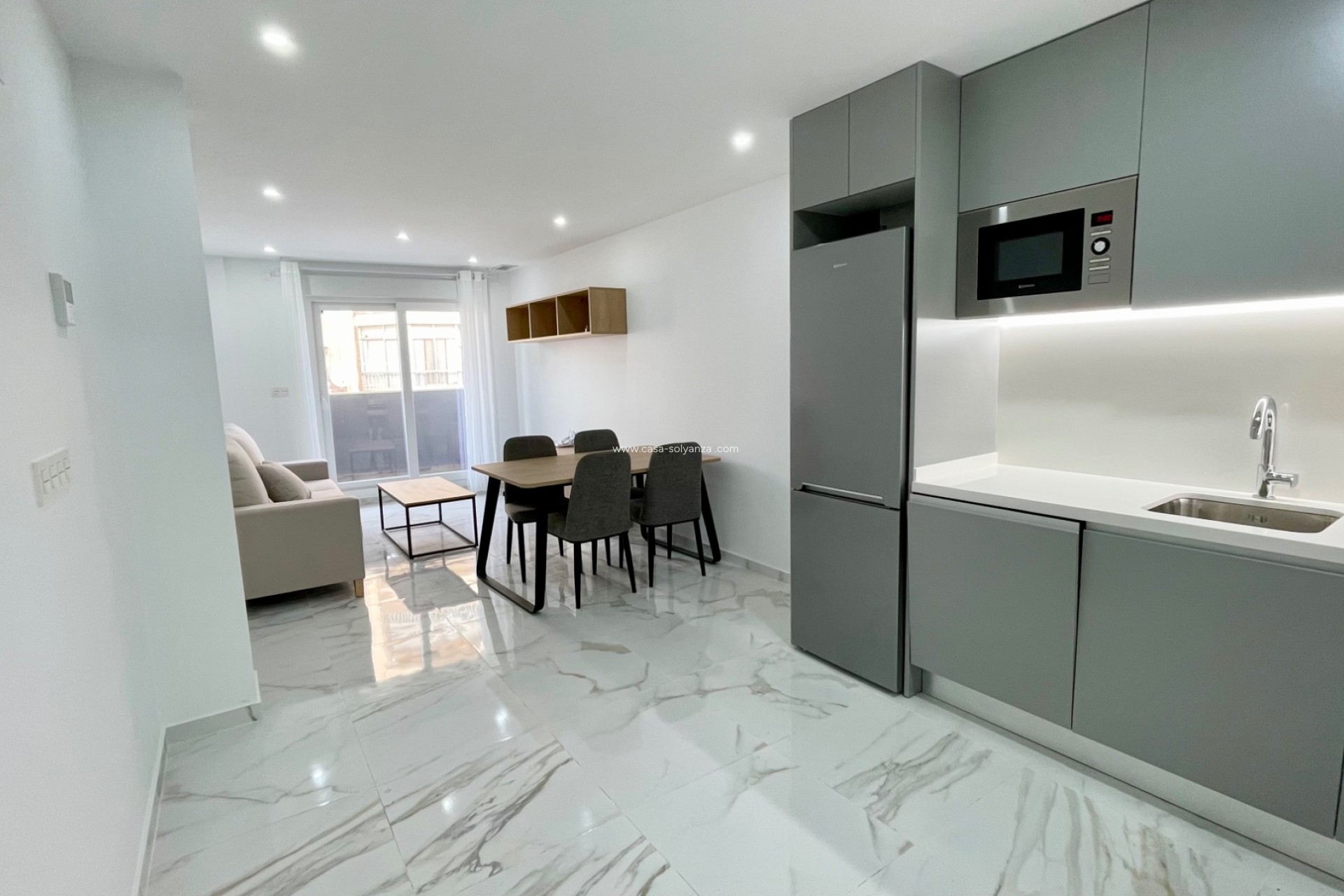 Reventa - Apartamento / piso - Torrevieja - Center