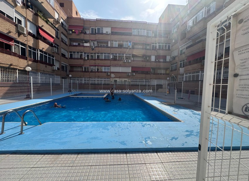 Reventa - Apartamento / piso - Torrevieja - Center