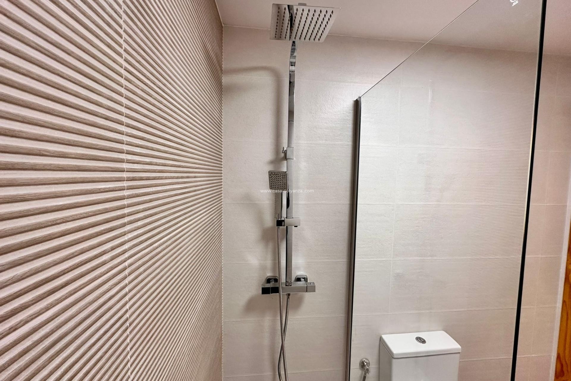 Reventa - Apartamento / piso - Torrevieja - Center