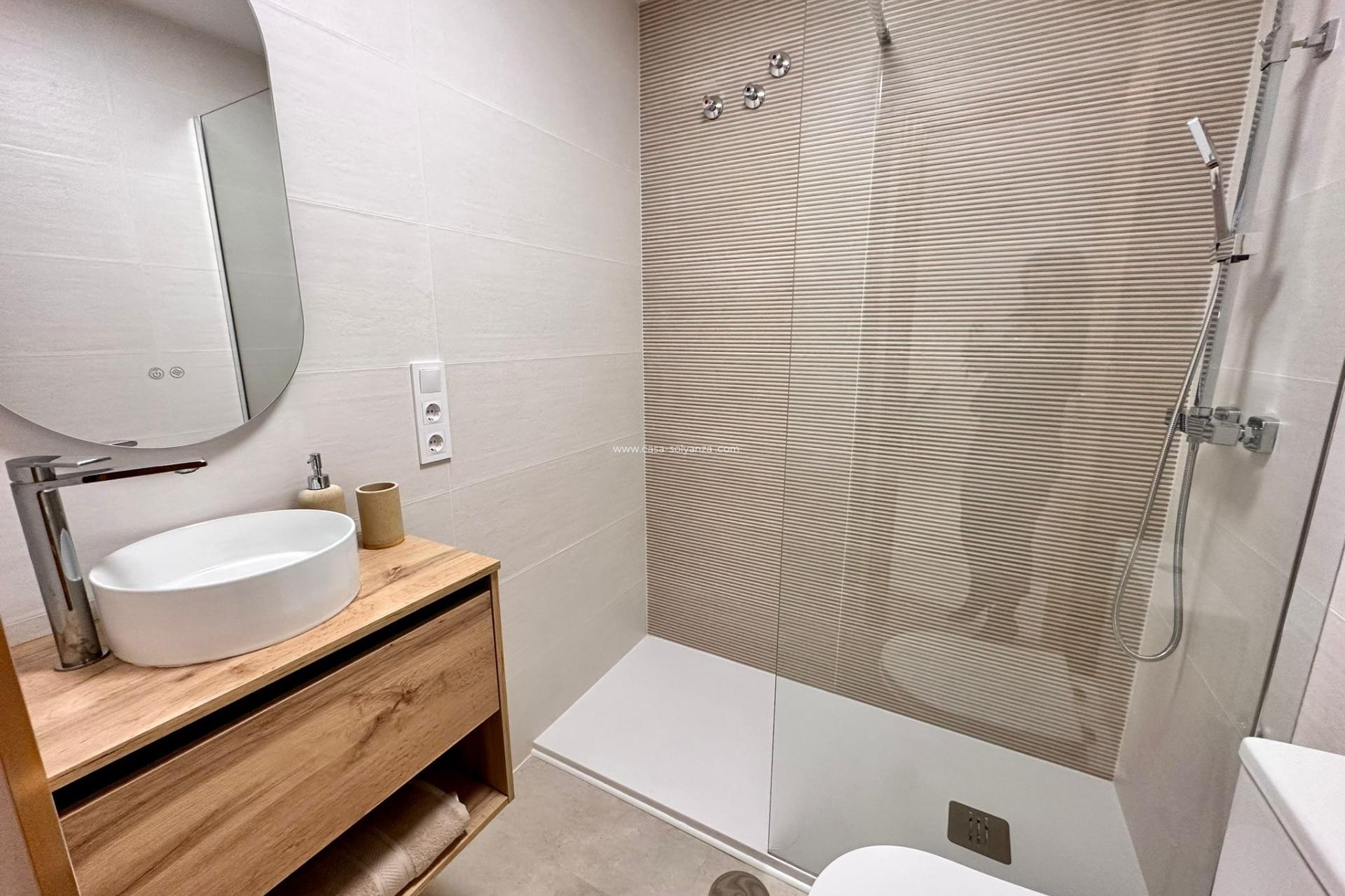 Reventa - Apartamento / piso - Torrevieja - Center