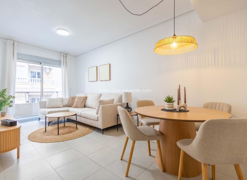 Reventa - Apartamento / piso - Torrevieja - Center