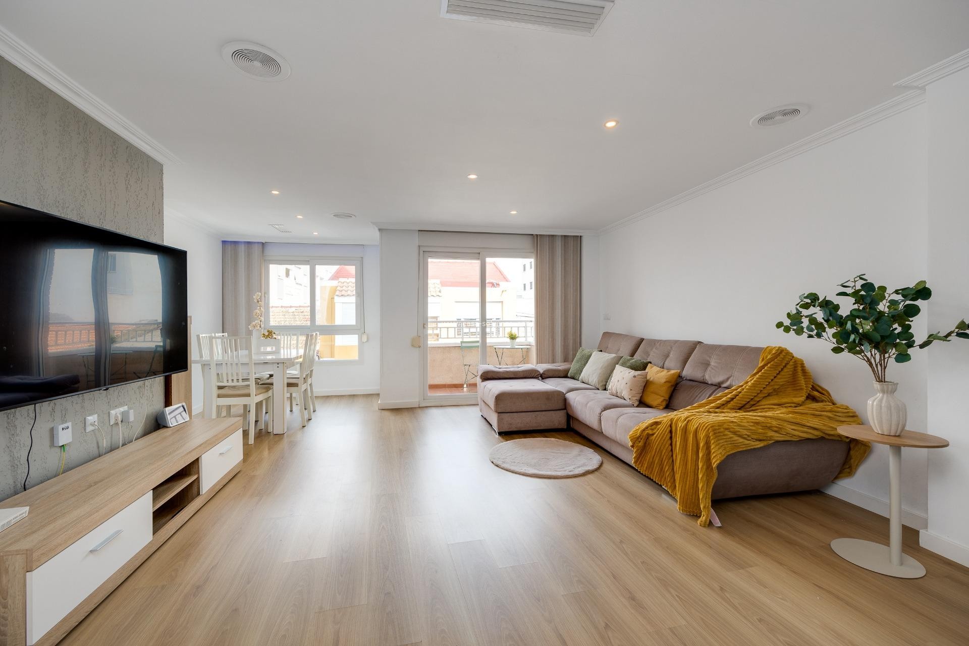 Reventa - Apartamento / piso - Torrevieja - Center