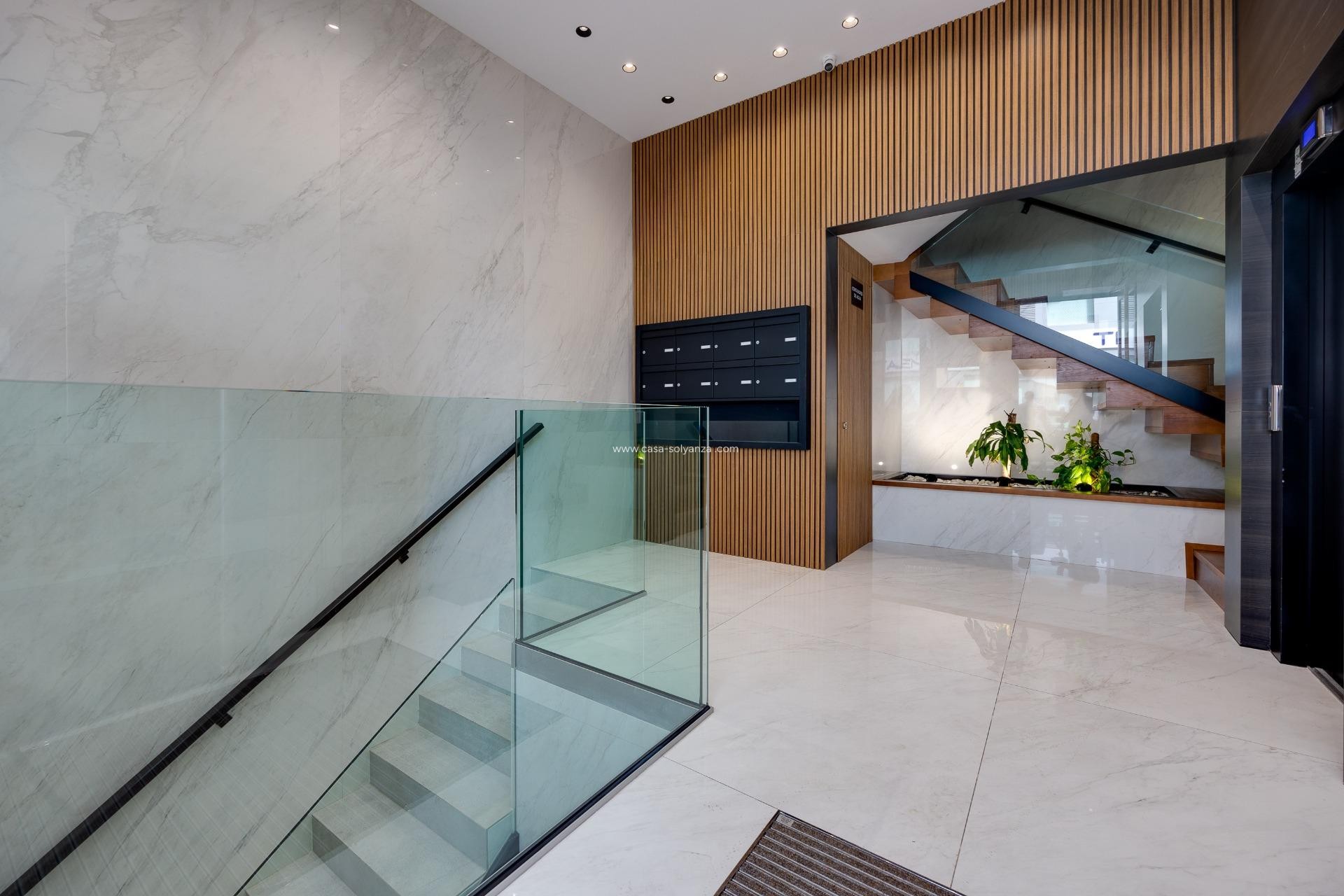 Reventa - Apartamento / piso - Torrevieja - Center