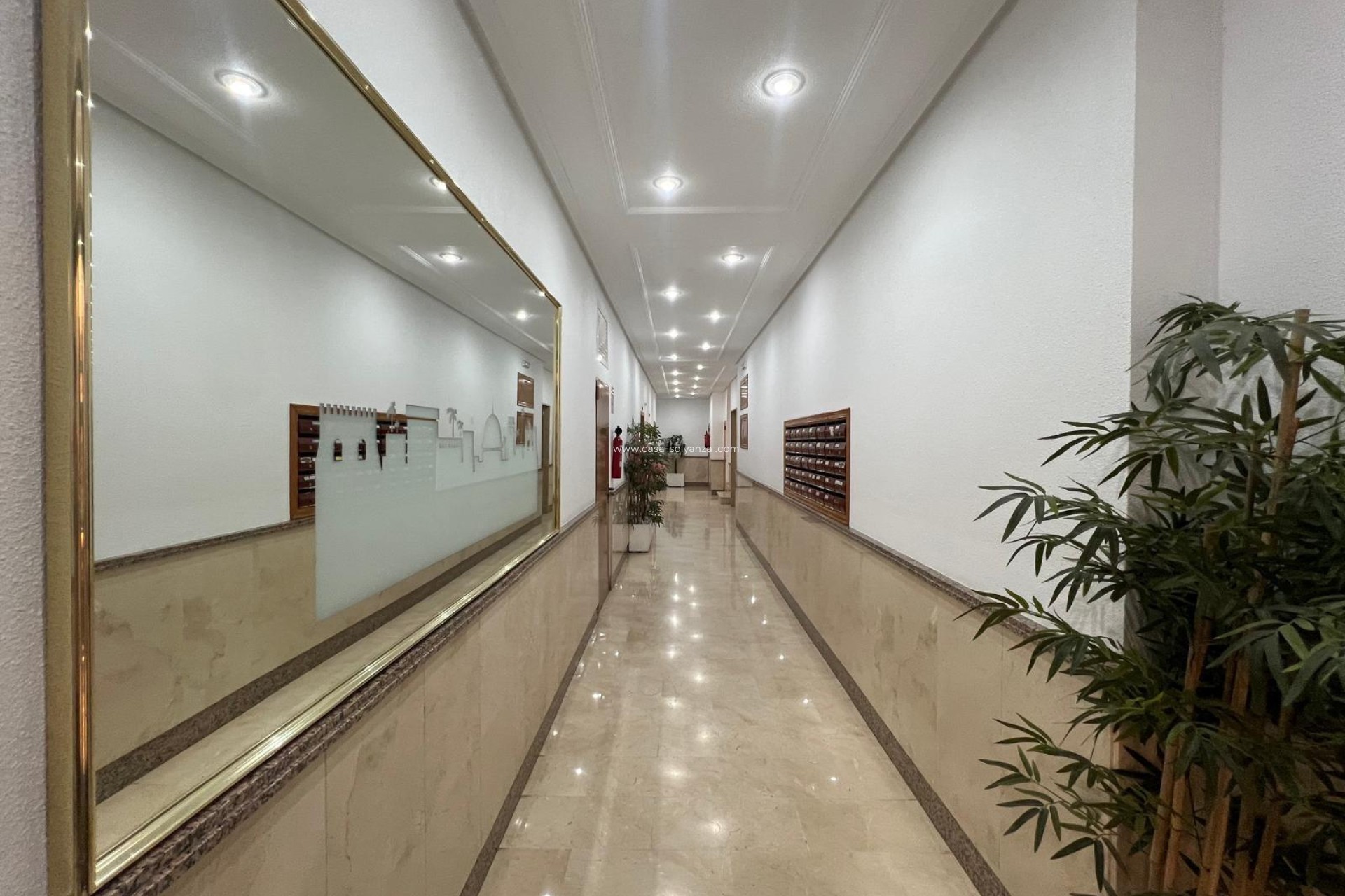 Reventa - Apartamento / piso - Torrevieja - Center