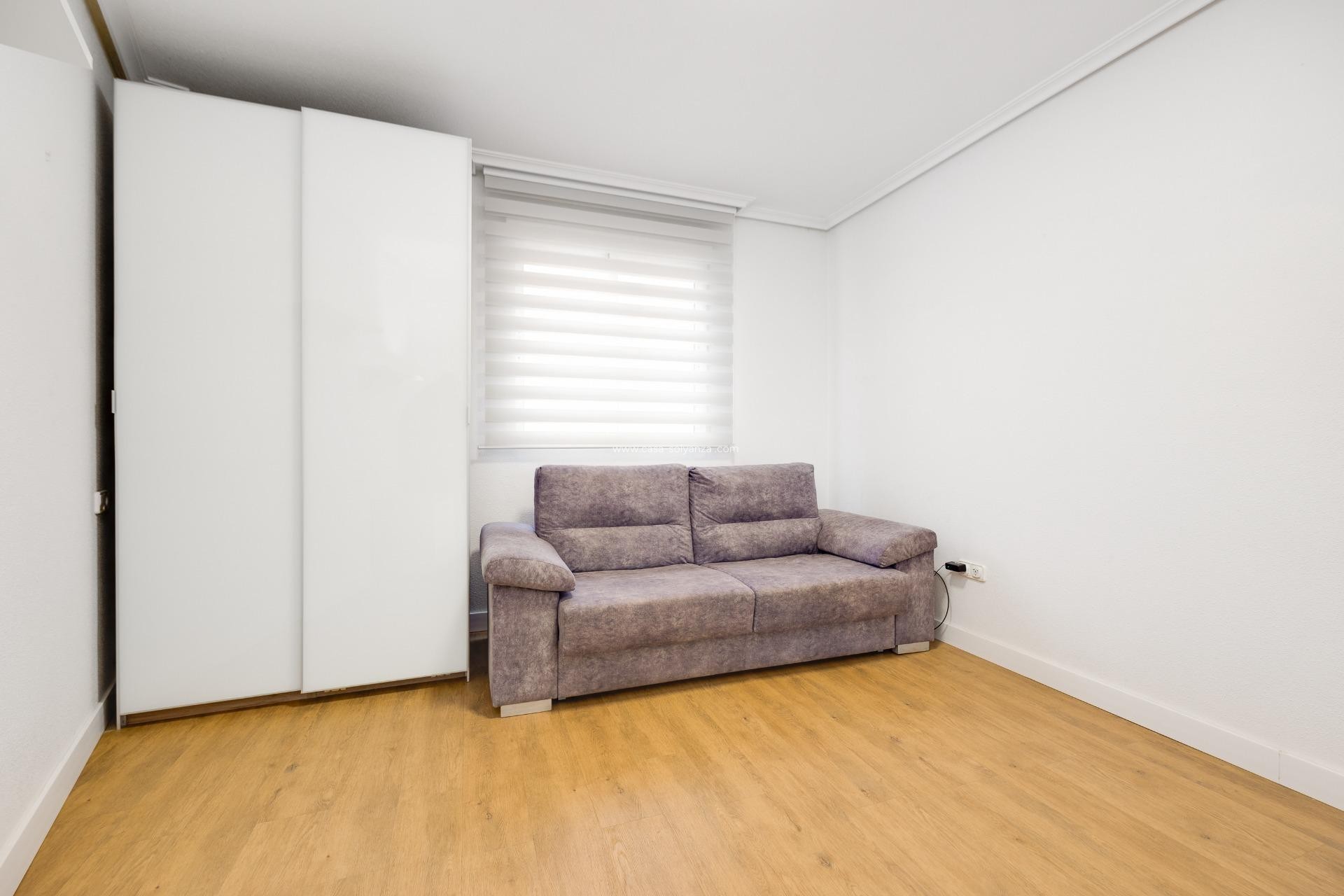 Reventa - Apartamento / piso - Torrevieja - Center