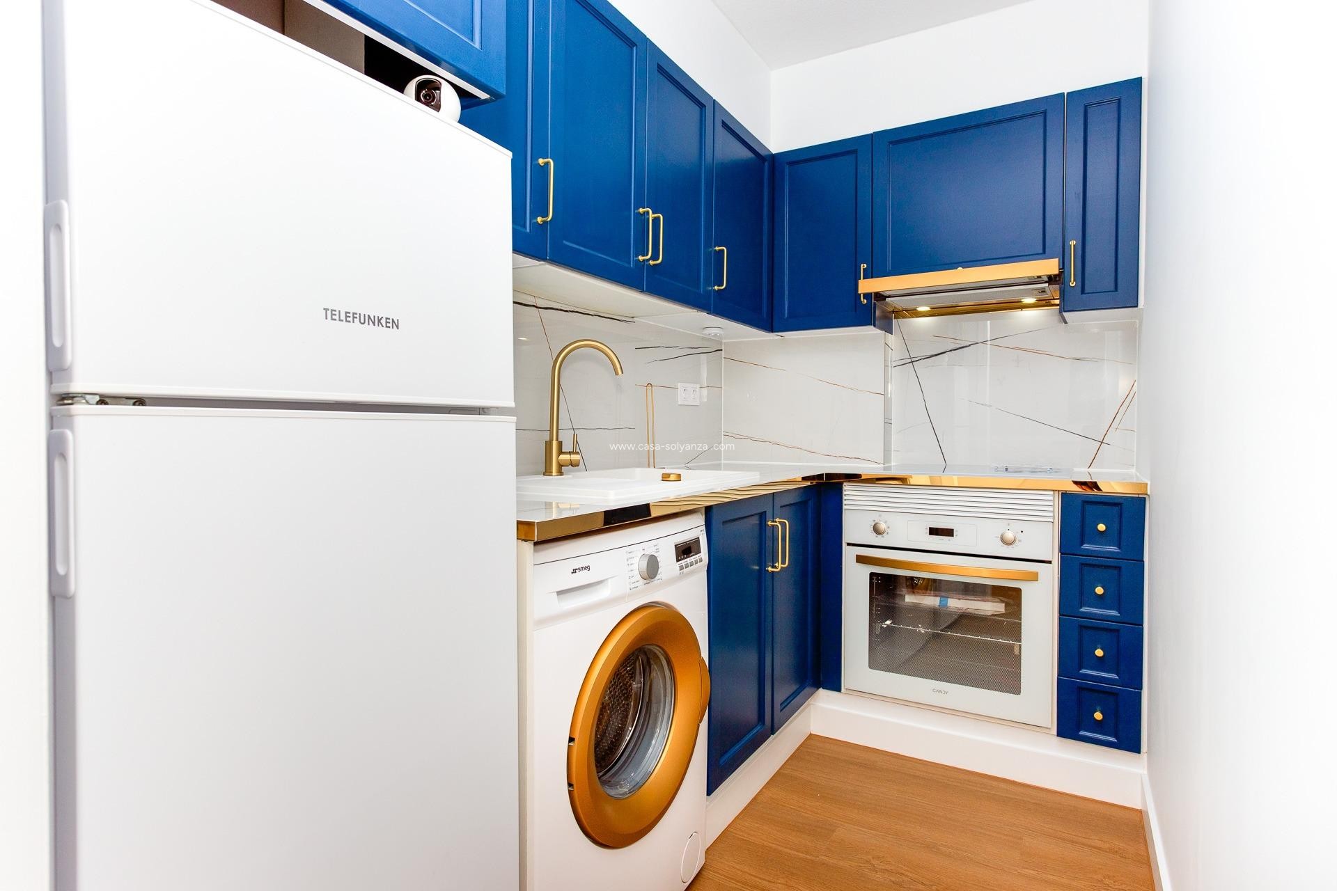 Reventa - Apartamento / piso - Torrevieja - Center