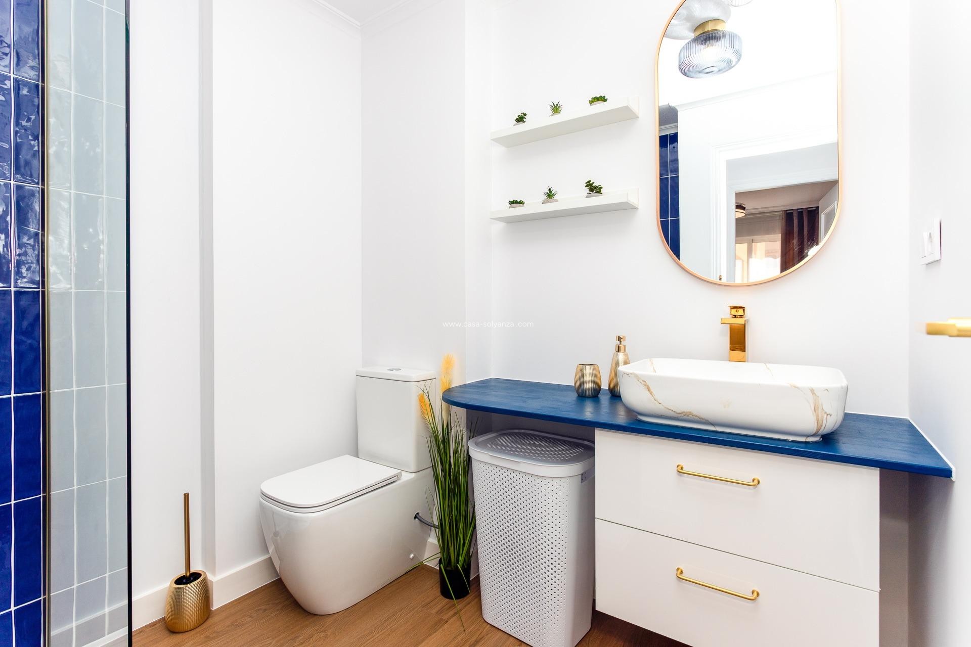 Reventa - Apartamento / piso - Torrevieja - Center