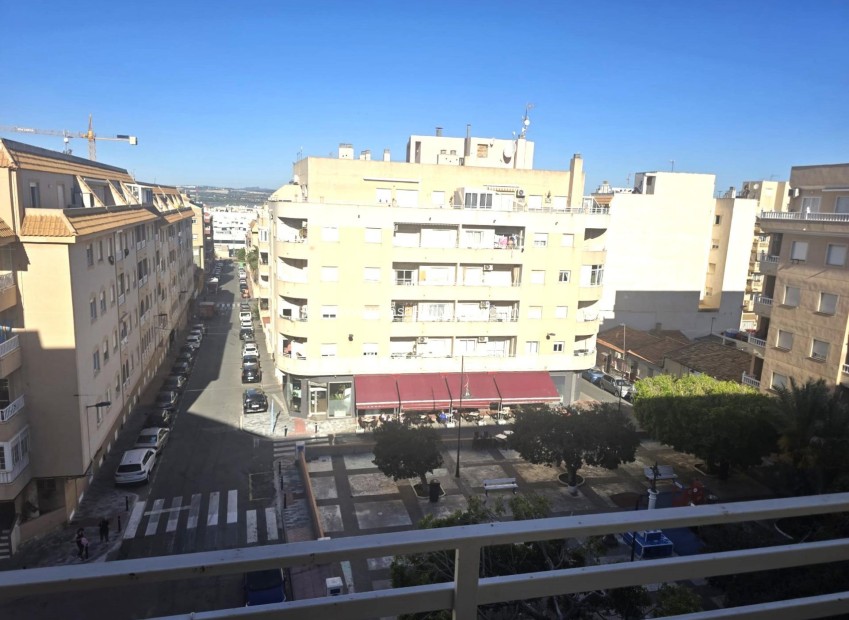 Reventa - Apartamento / piso - Torrevieja - Center