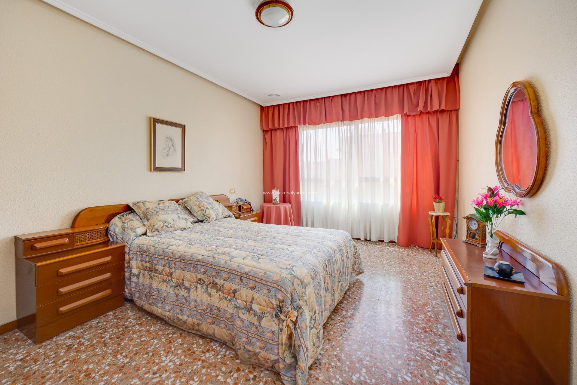 Reventa - Apartamento / piso - Torrevieja - Center