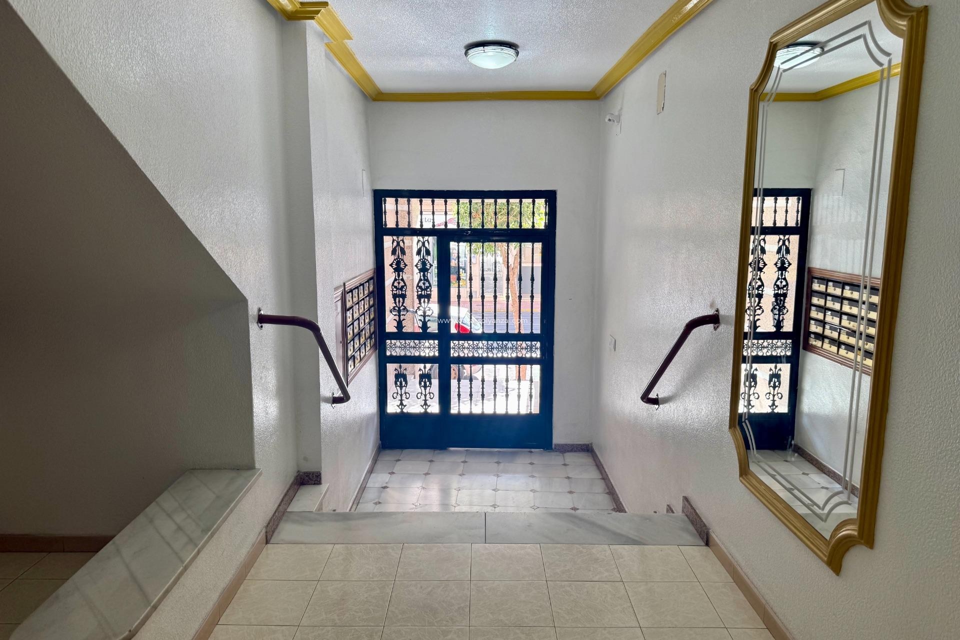 Reventa - Apartamento / piso - Torrevieja - Center