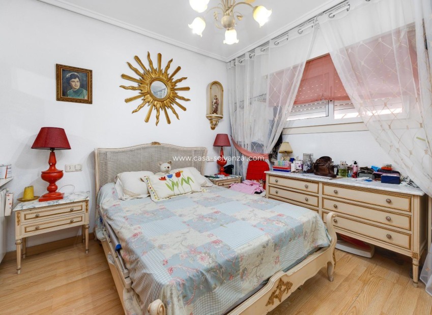 Reventa - Apartamento / piso - Torrevieja - Center