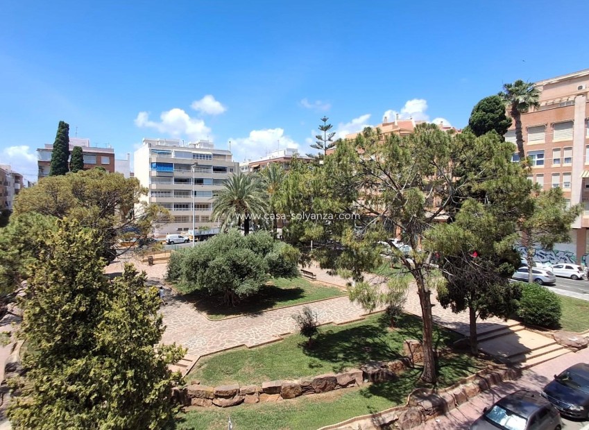Reventa - Apartamento / piso - Torrevieja - Center