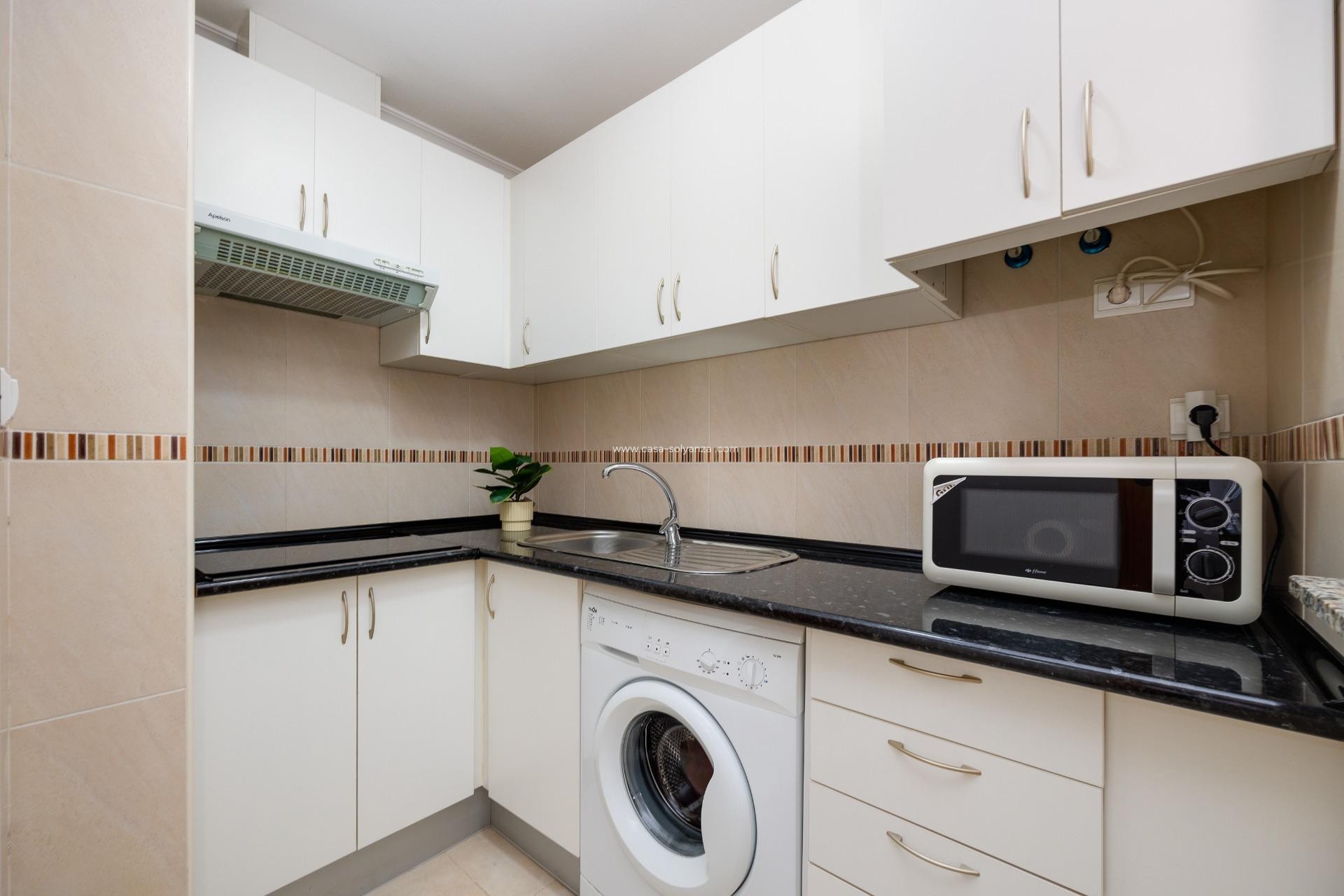 Reventa - Apartamento / piso - Torrevieja - Center