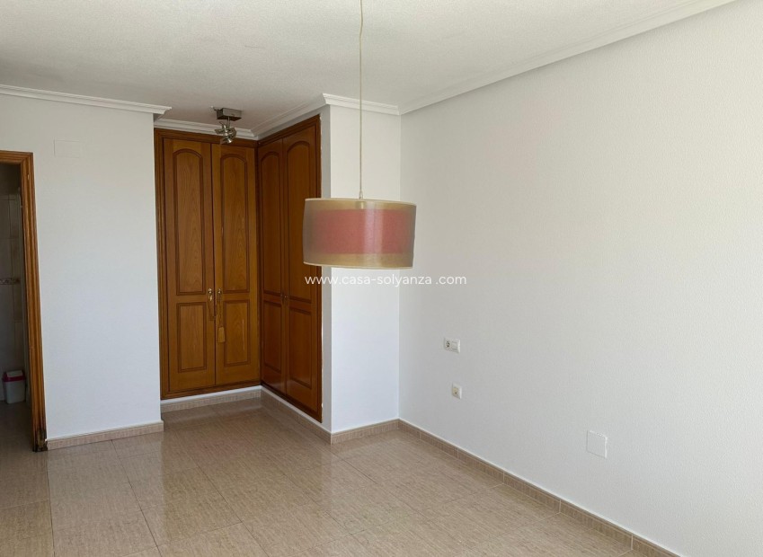 Reventa - Apartamento / piso - Torrevieja - Center