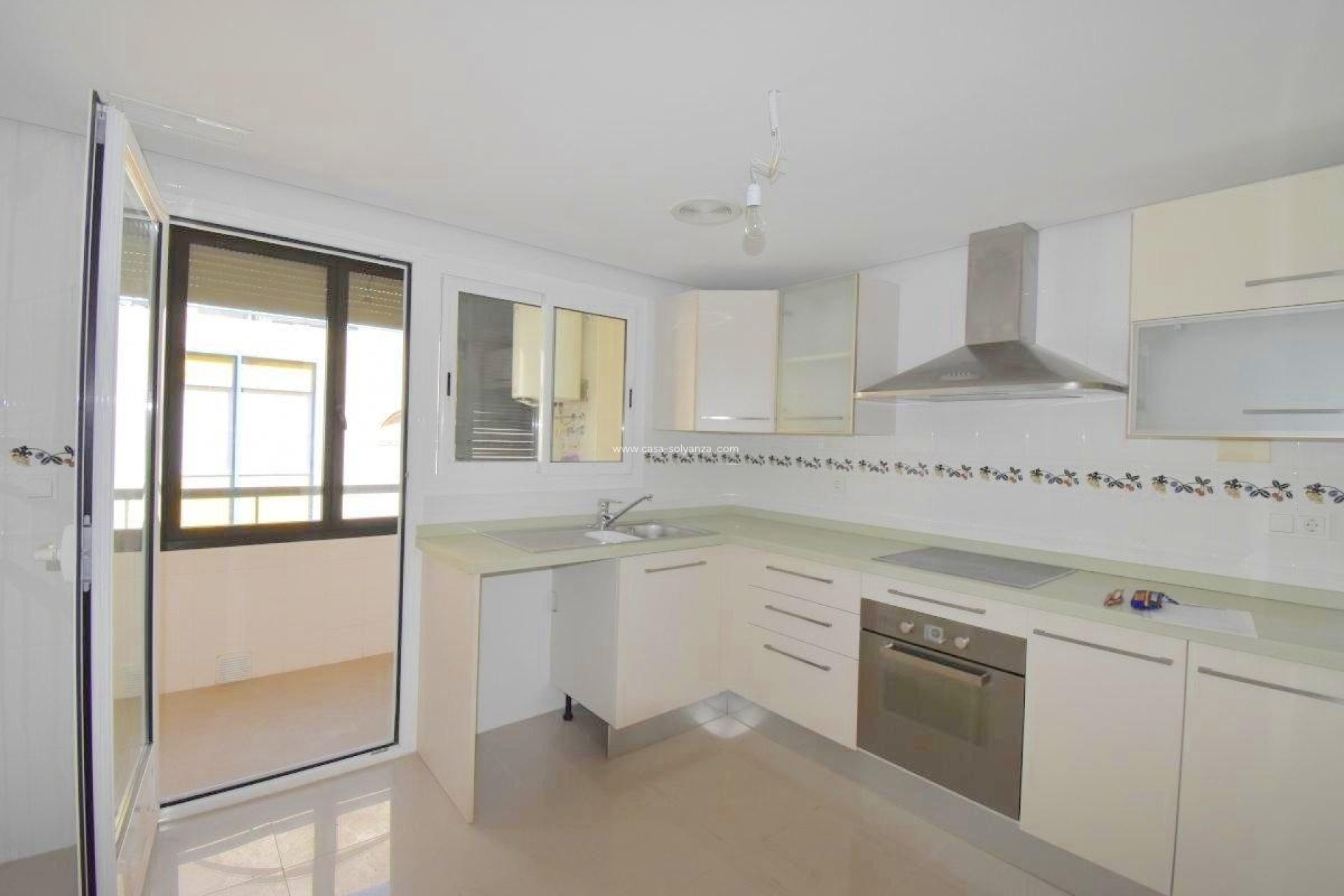 Reventa - Apartamento / piso - Torrevieja - Centro - Muelle Pesquero