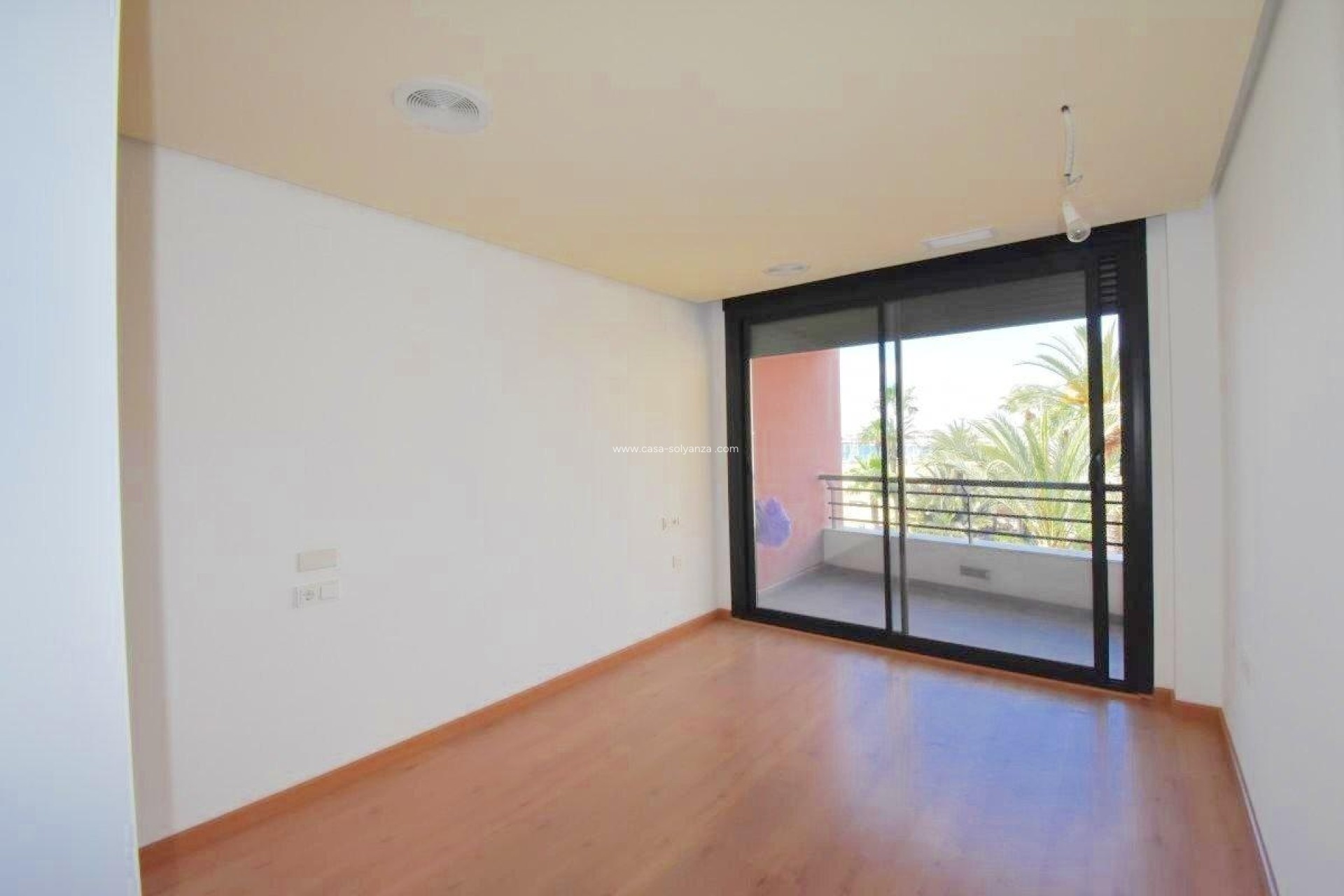 Reventa - Apartamento / piso - Torrevieja - Centro - Muelle Pesquero