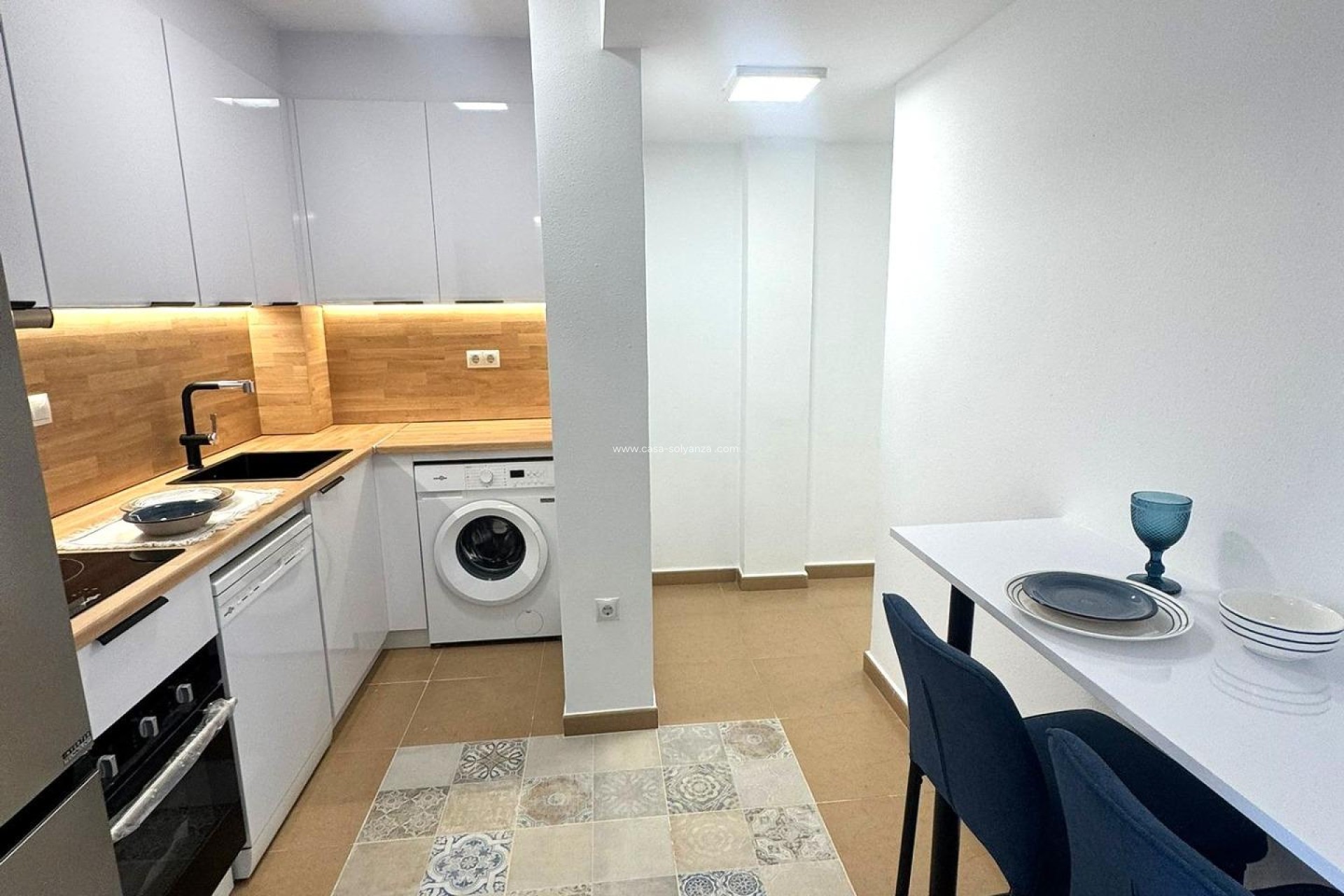 Reventa - Apartamento / piso - Torrevieja - Centro - Muelle Pesquero