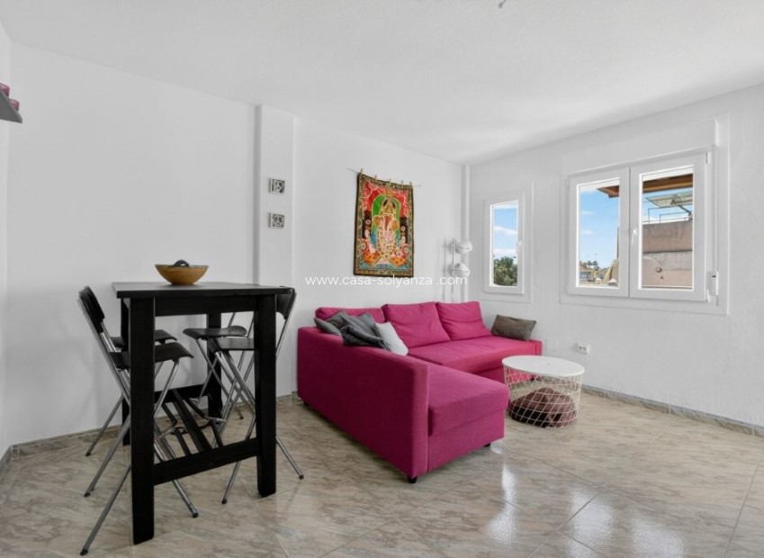 Reventa - Apartamento / piso - Torrevieja - Doña Ines