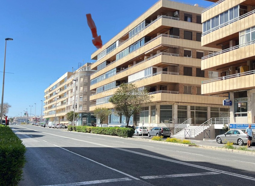 Reventa - Apartamento / piso - Torrevieja - El Acequión - Los Náufragos