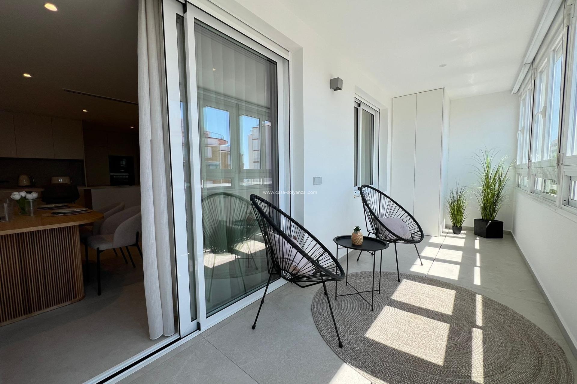 Reventa - Apartamento / piso - Torrevieja - El Acequión - Los Náufragos