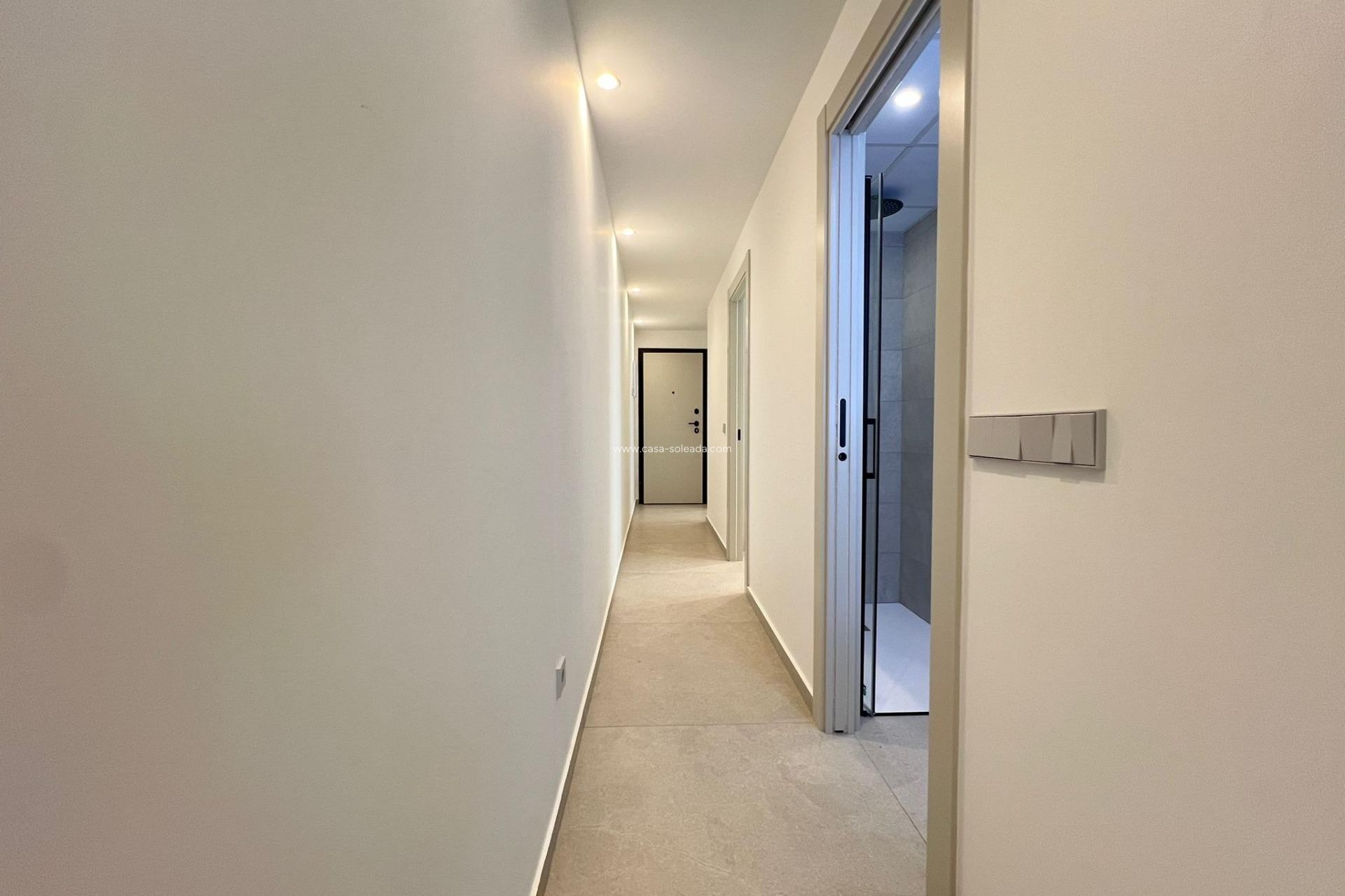 Reventa - Apartamento / piso - Torrevieja - El Acequión - Los Náufragos