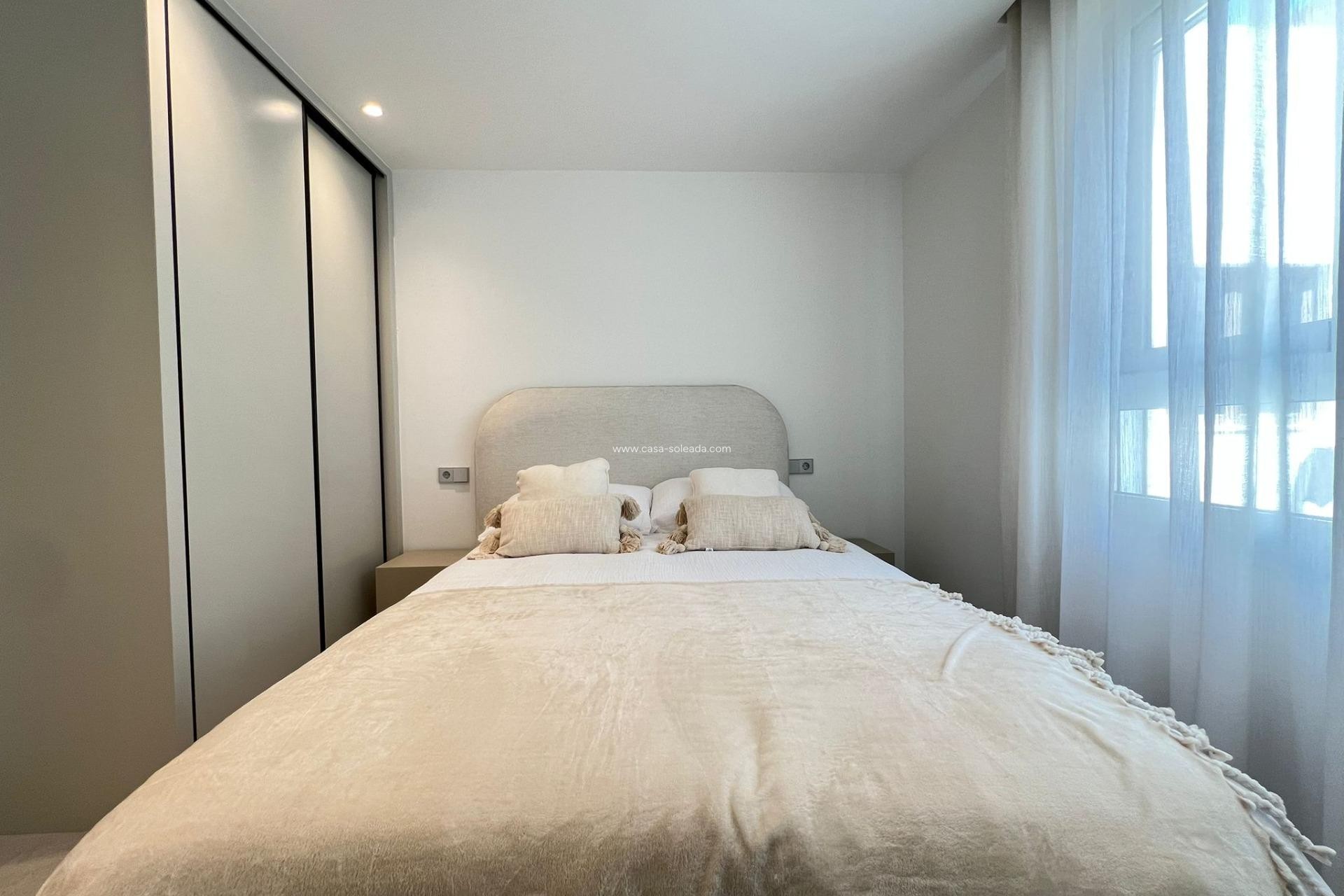 Reventa - Apartamento / piso - Torrevieja - El Acequión - Los Náufragos