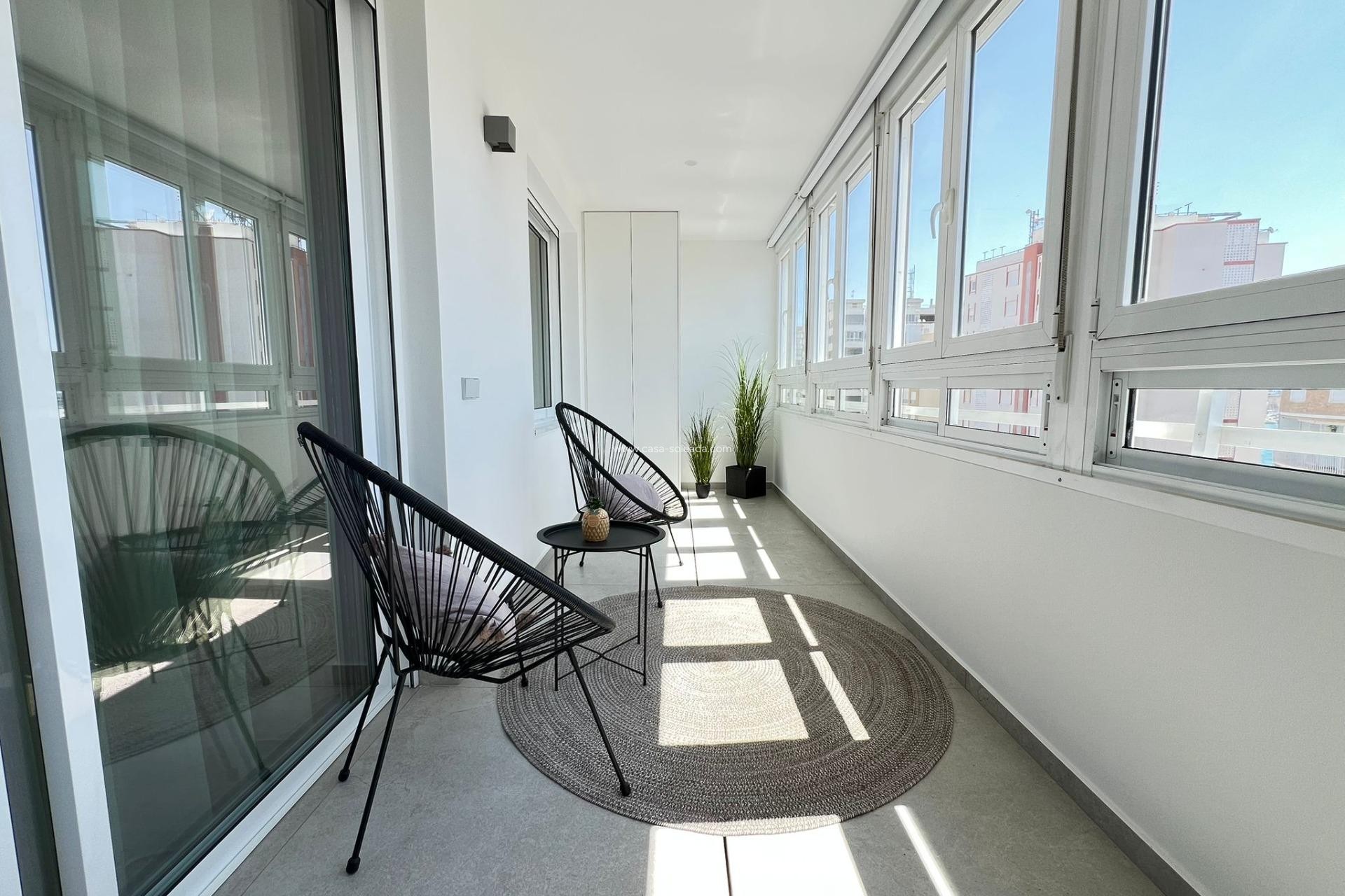 Reventa - Apartamento / piso - Torrevieja - El Acequión - Los Náufragos