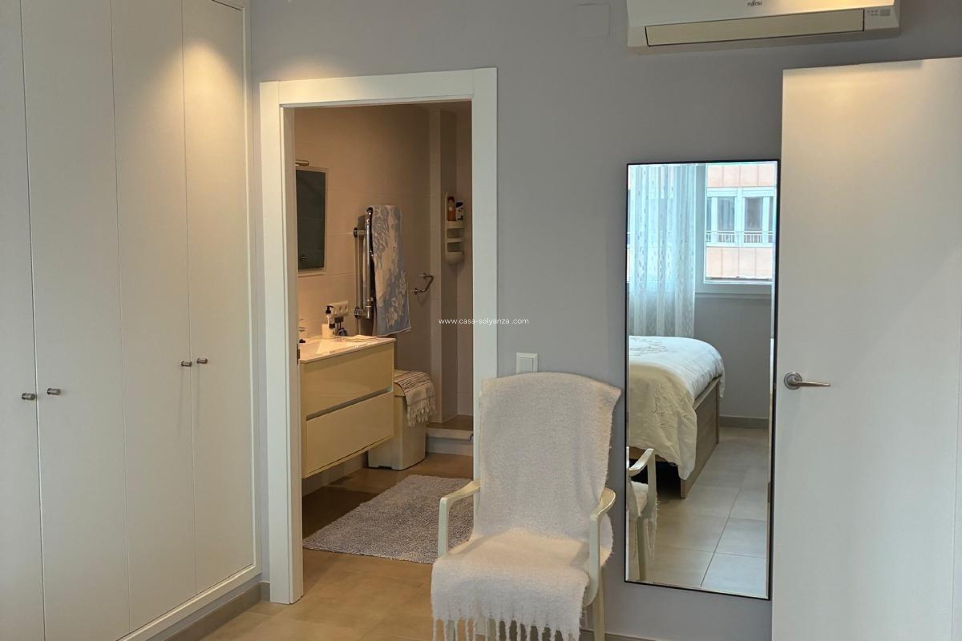 Reventa - Apartamento / piso - Torrevieja - El Acequión - Los Náufragos