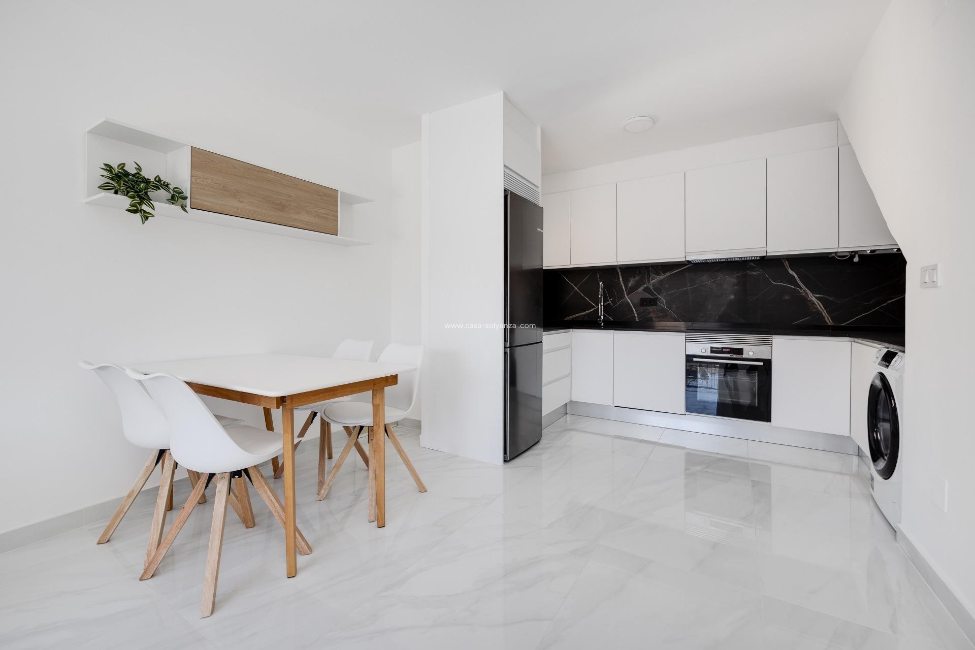 Reventa - Apartamento / piso - Torrevieja - El Limonar