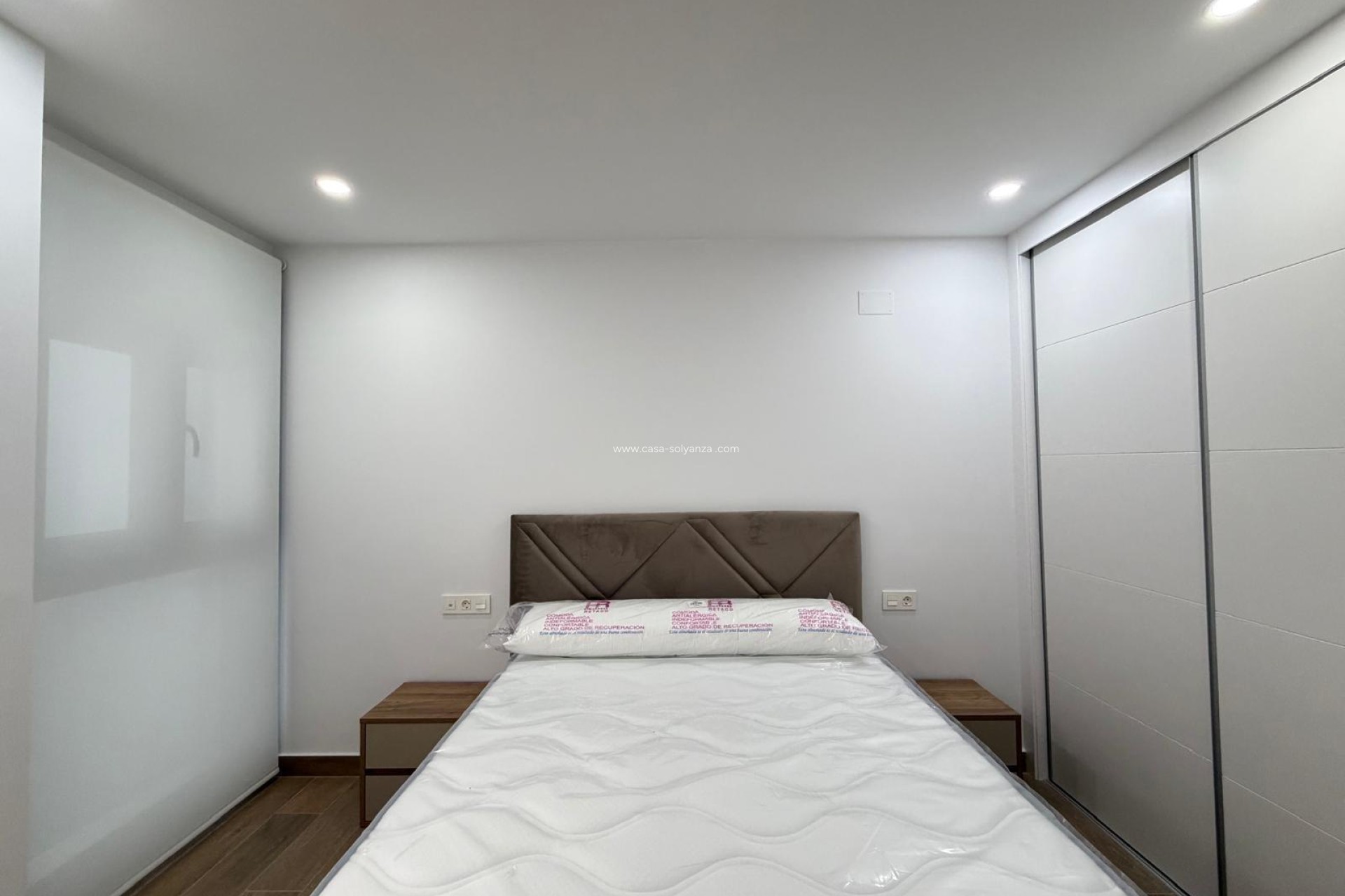 Reventa - Apartamento / piso - Torrevieja - Estacion Autobuses