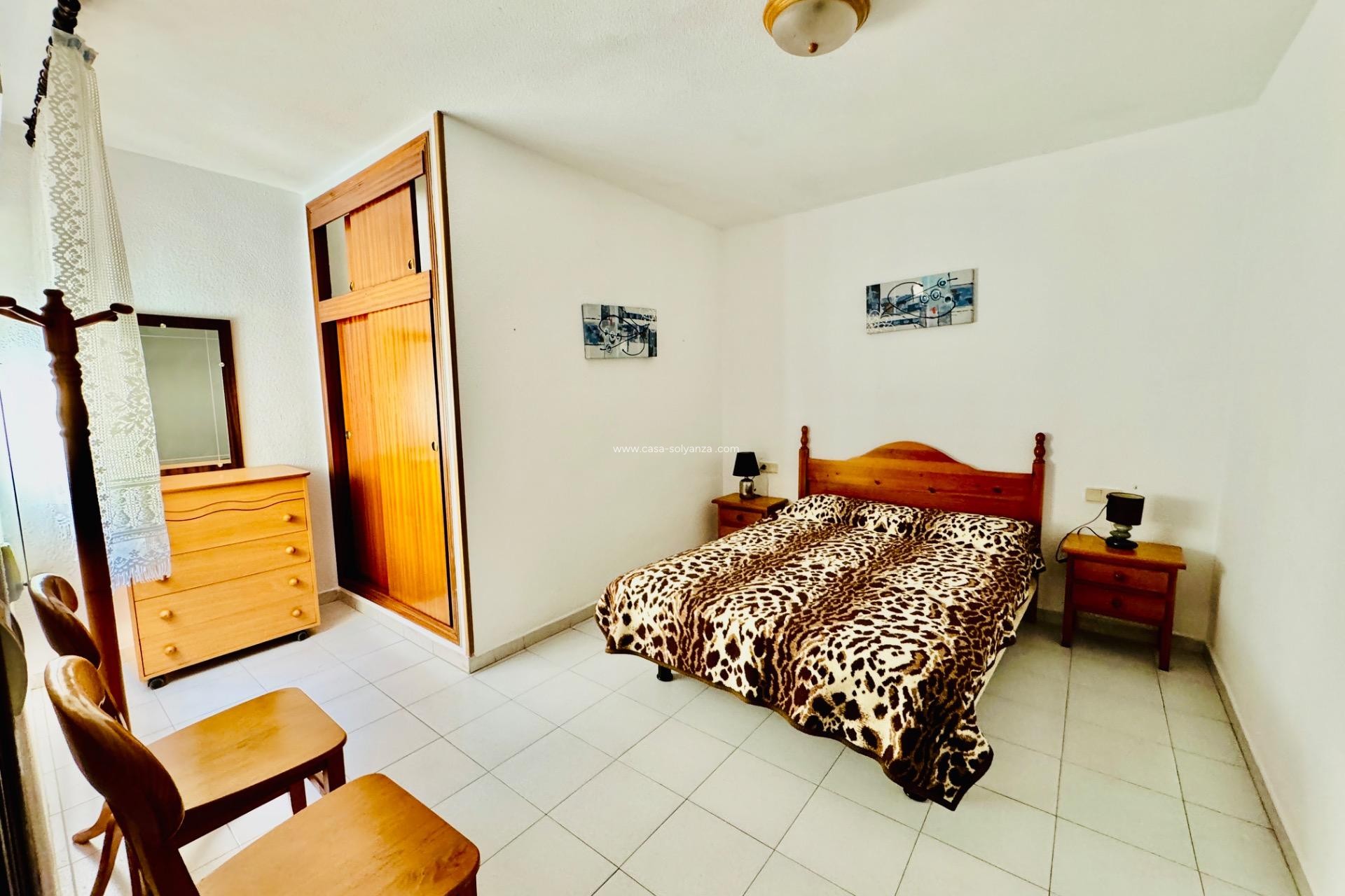 Reventa - Apartamento / piso - Torrevieja - Estacion Autobuses