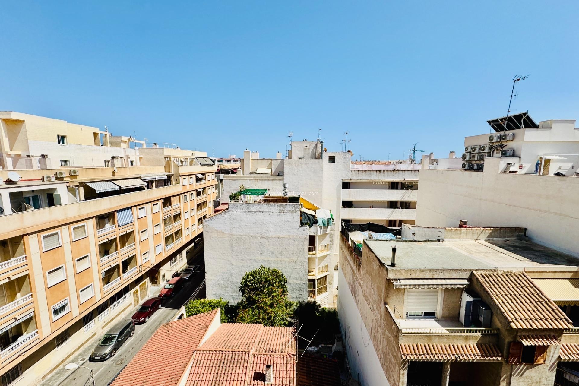 Reventa - Apartamento / piso - Torrevieja - Estacion Autobuses